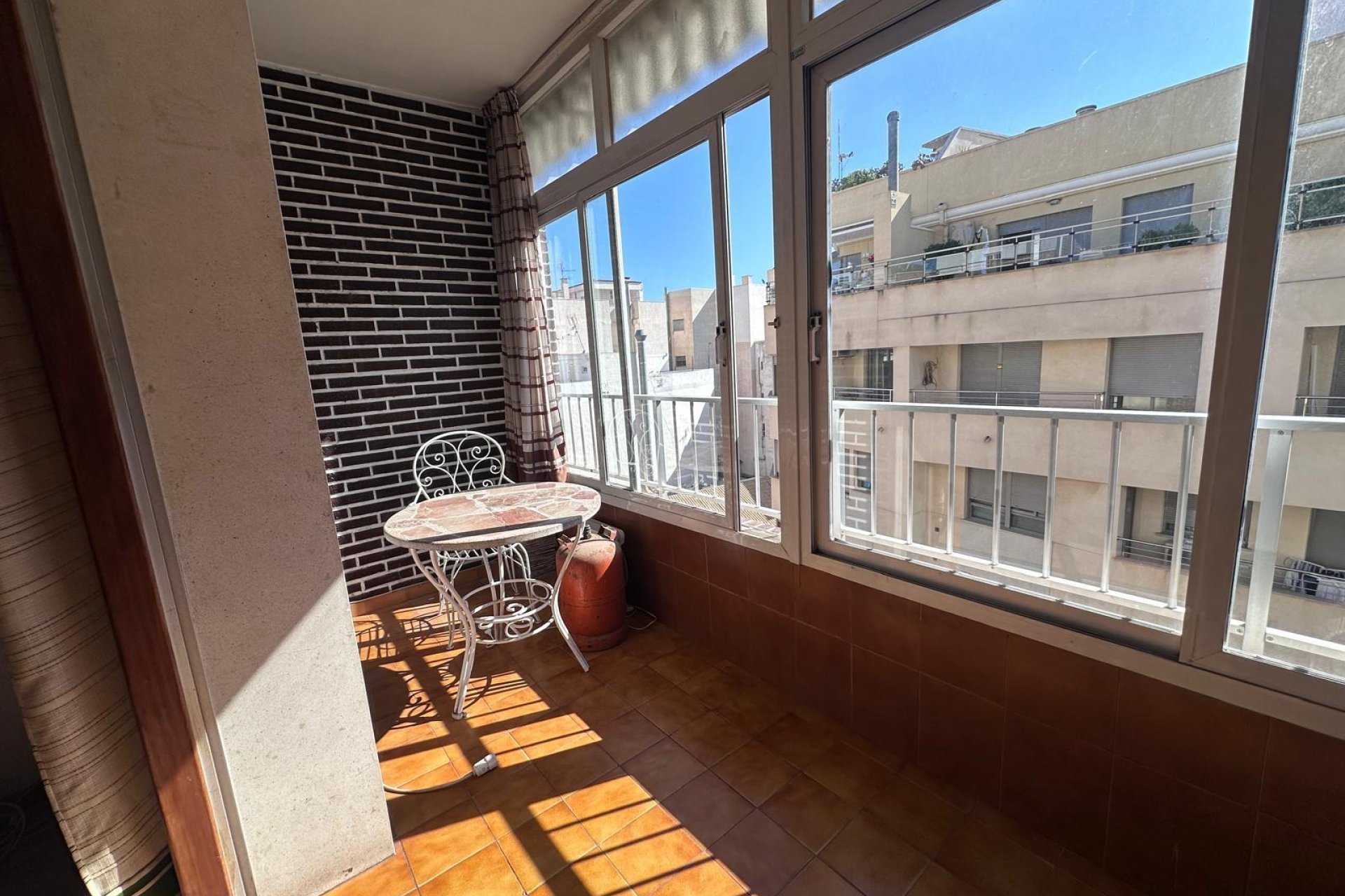 Revânzare - Apartament -
Torrevieja