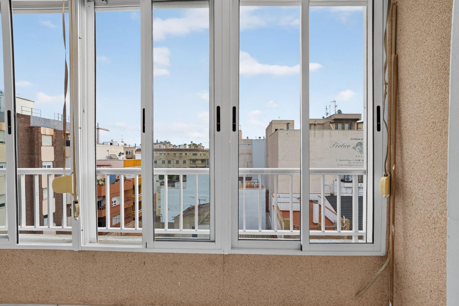 Revânzare - Apartament -
Torrevieja