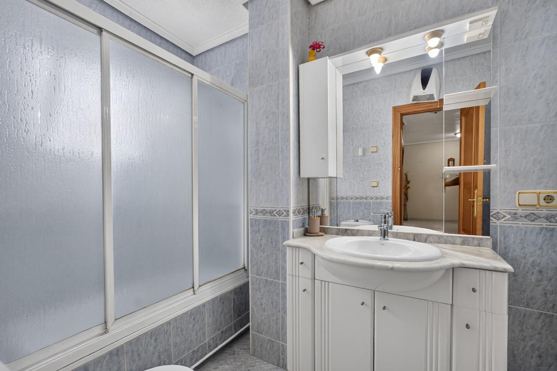 Revânzare - Apartament -
Torrevieja