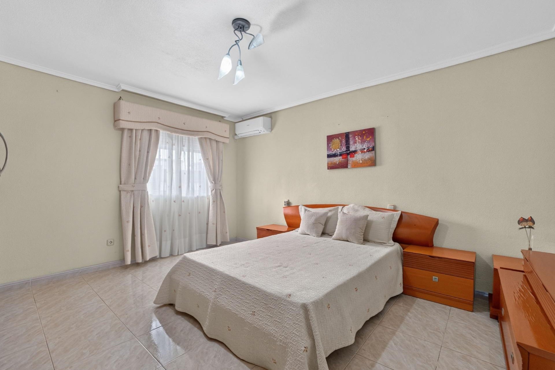 Revânzare - Apartament -
Torrevieja