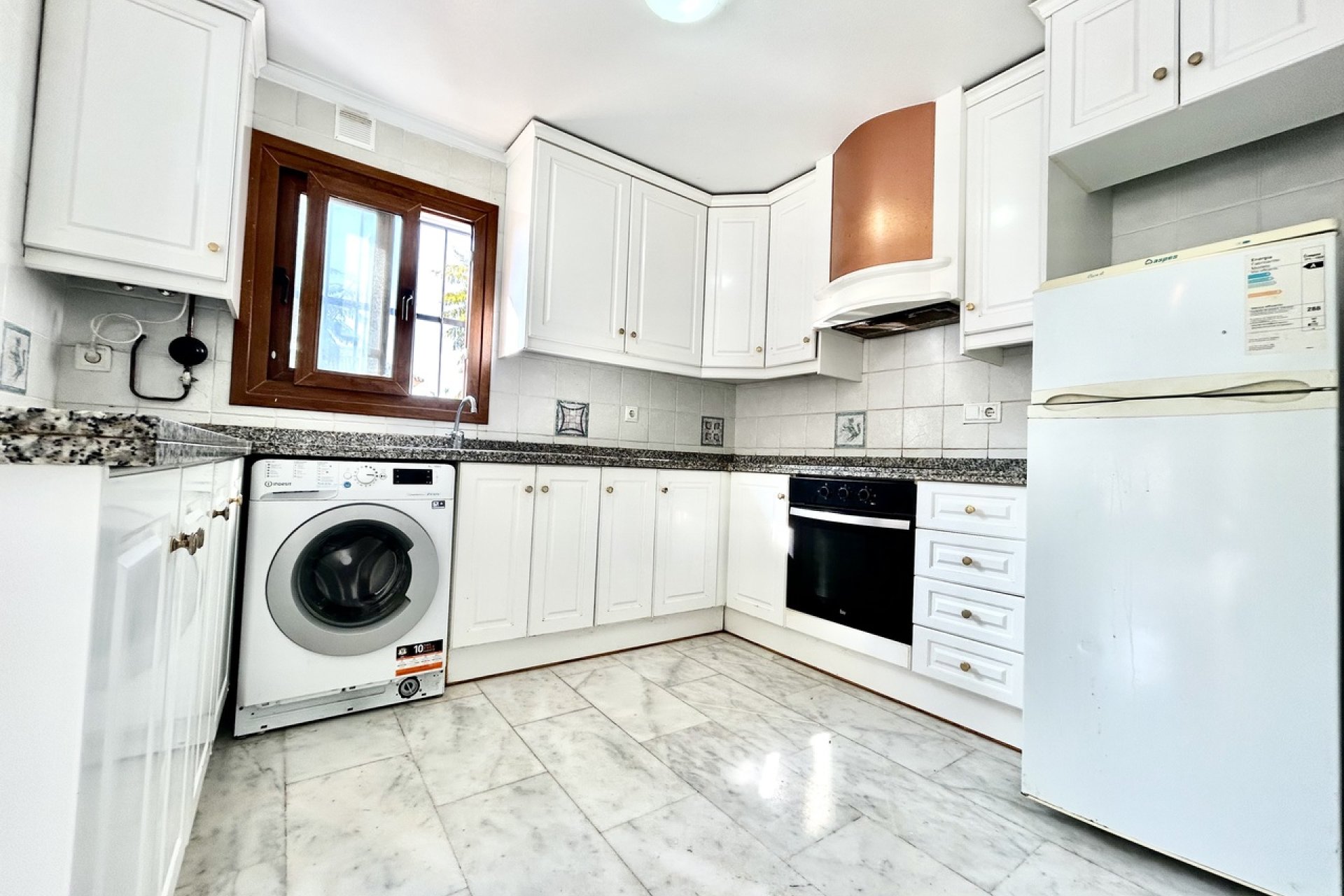 Revânzare - Apartament -
Villamartin - Costa Blanca