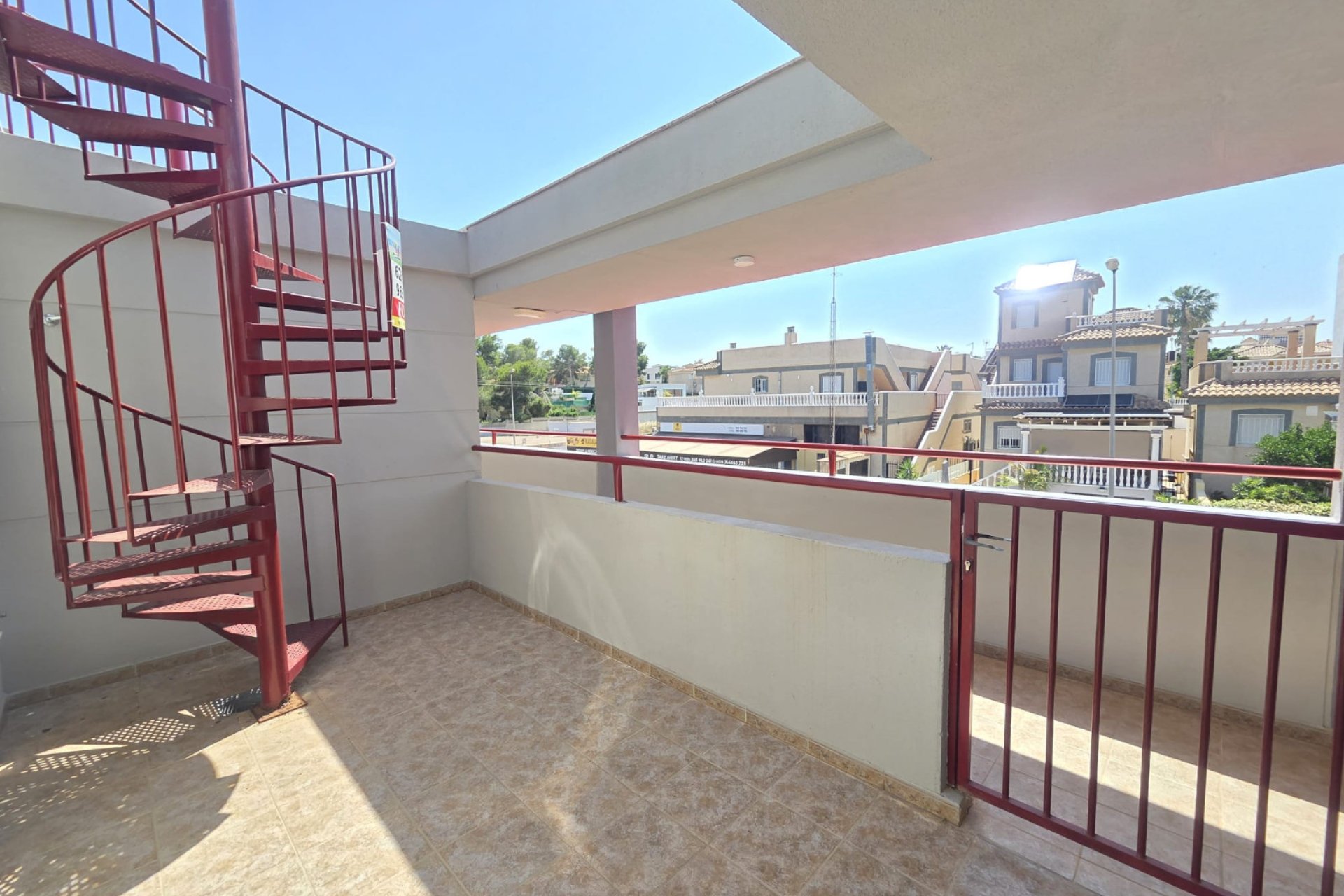 Revânzare - Apartament -
Villamartin - Costa Blanca