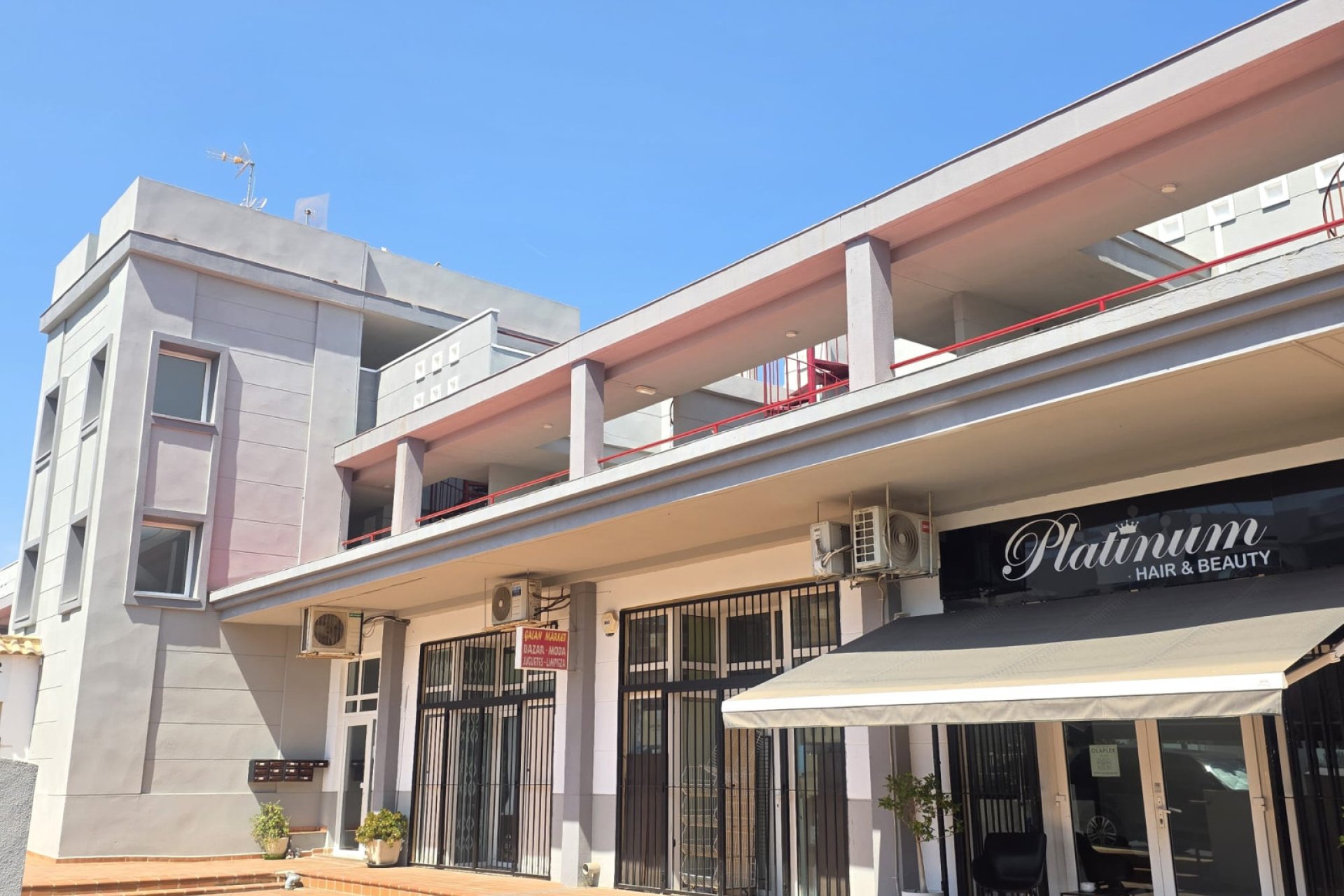 Revânzare - Apartament -
Villamartin - Costa Blanca
