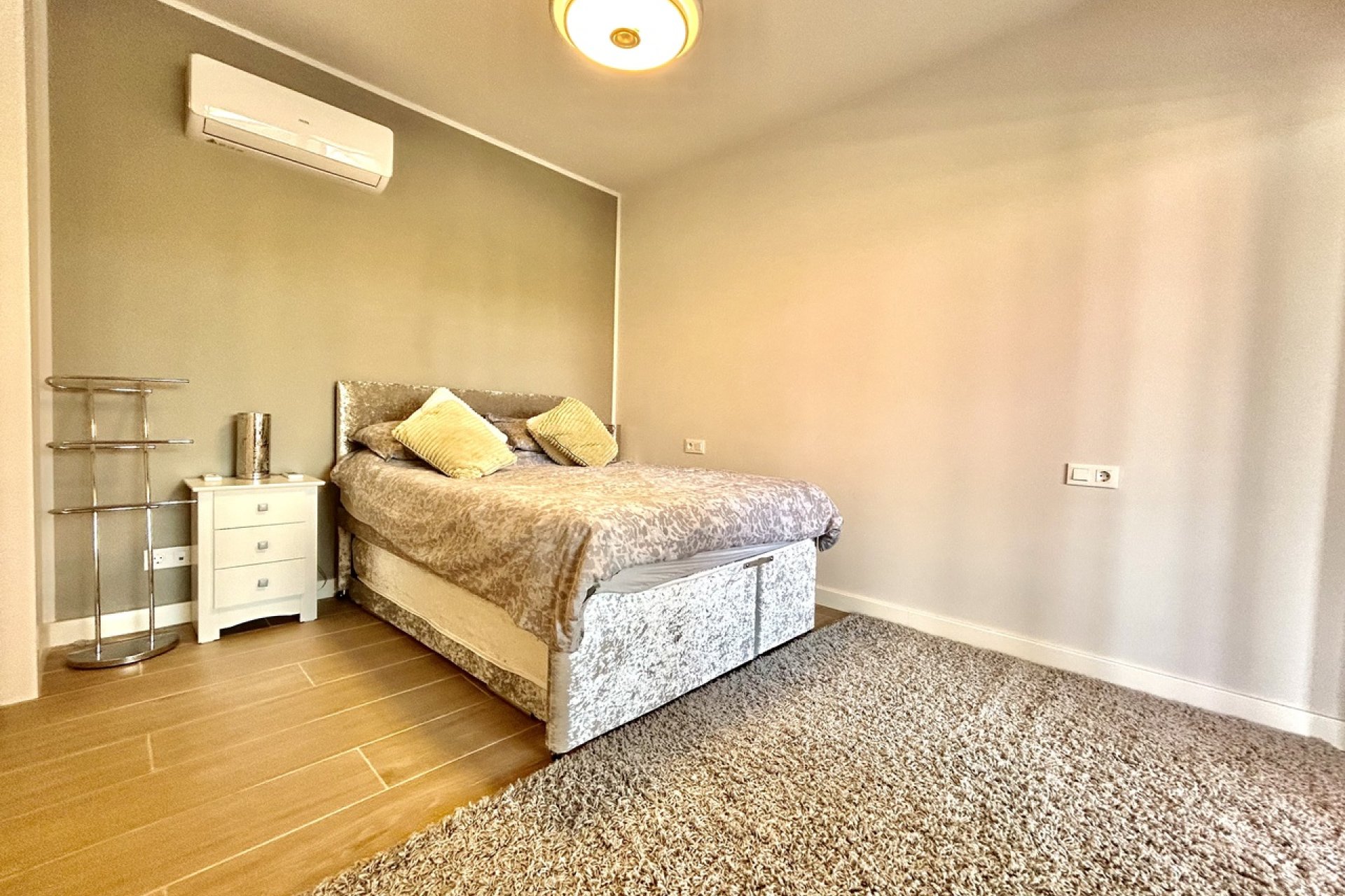 Revânzare - Apartament -
Villamartin - Costa Blanca