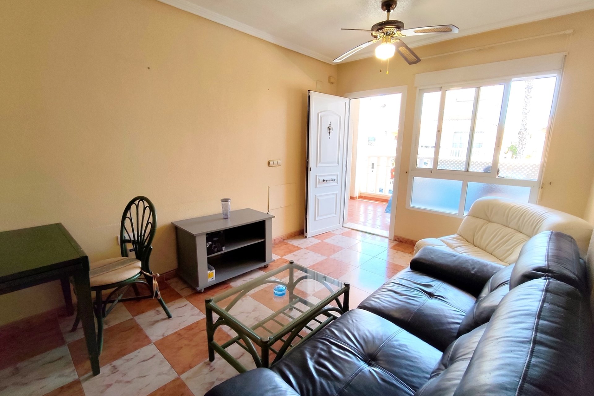 Revânzare - Apartament -
Villamartin - Costa Blanca