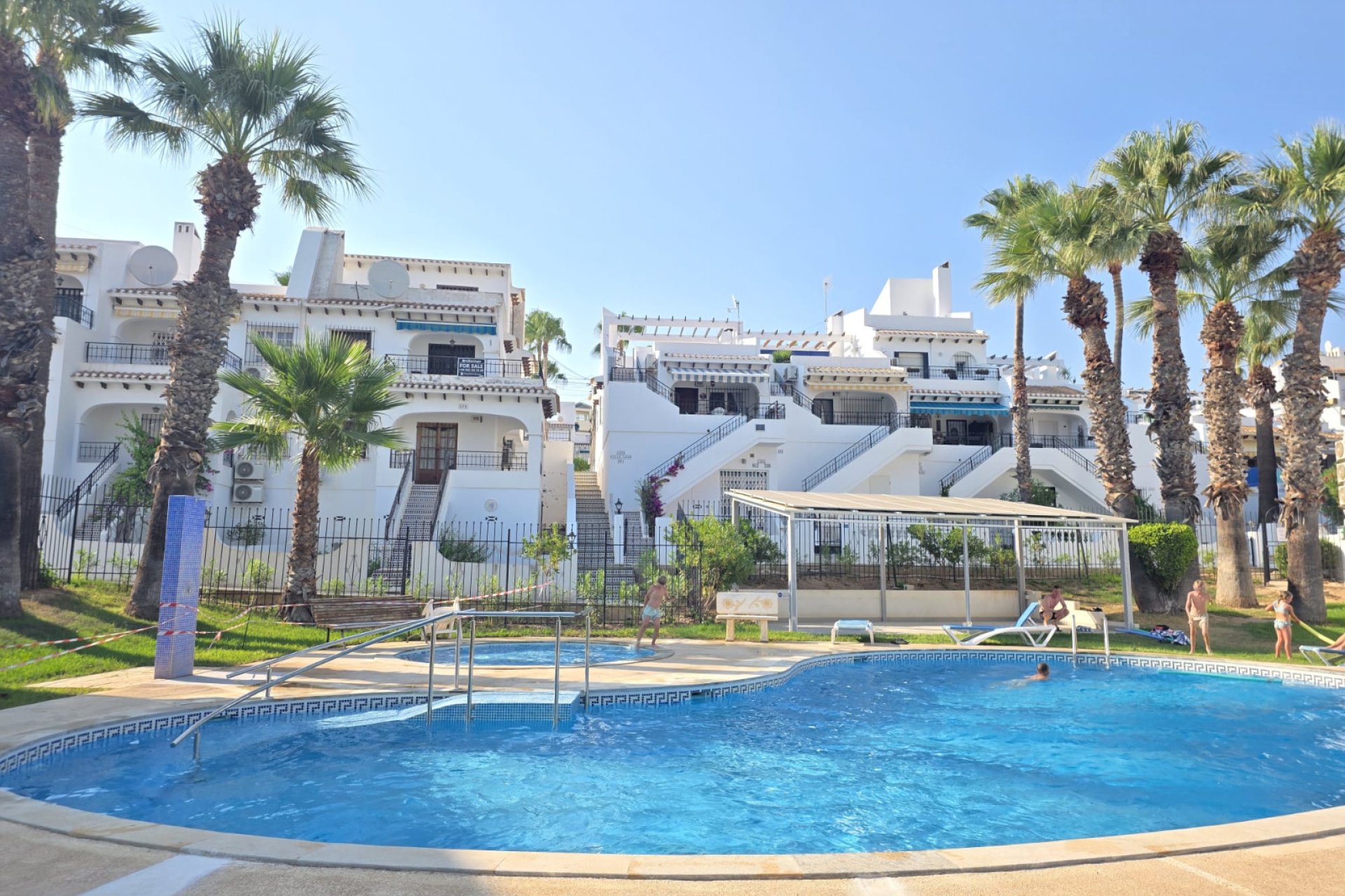Revânzare - Apartament -
Villamartin - Costa Blanca
