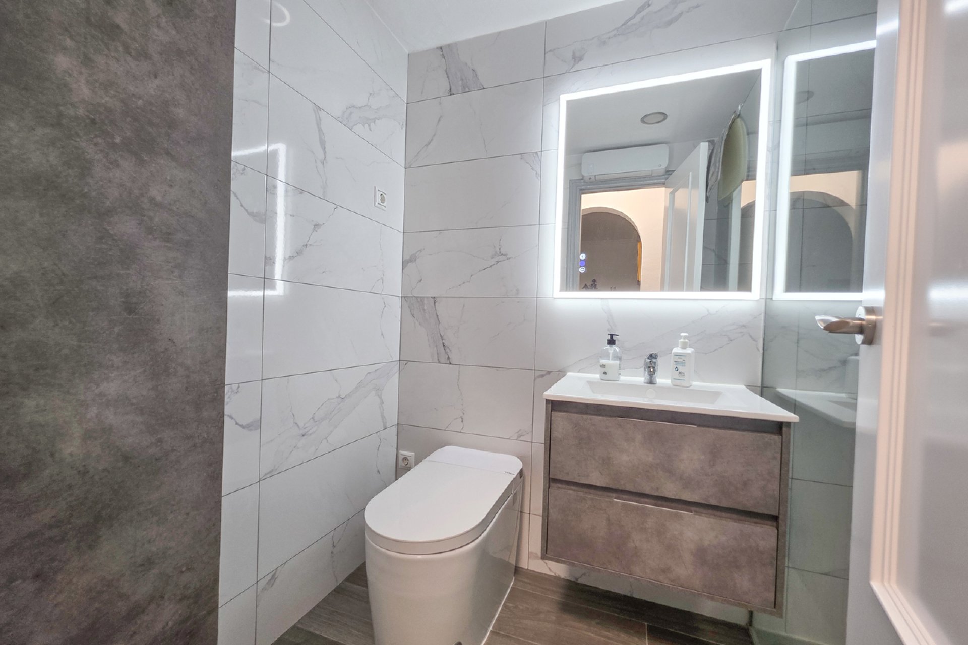 Revânzare - Apartament -
Vistabella Golf Entre Naranjos - Inland