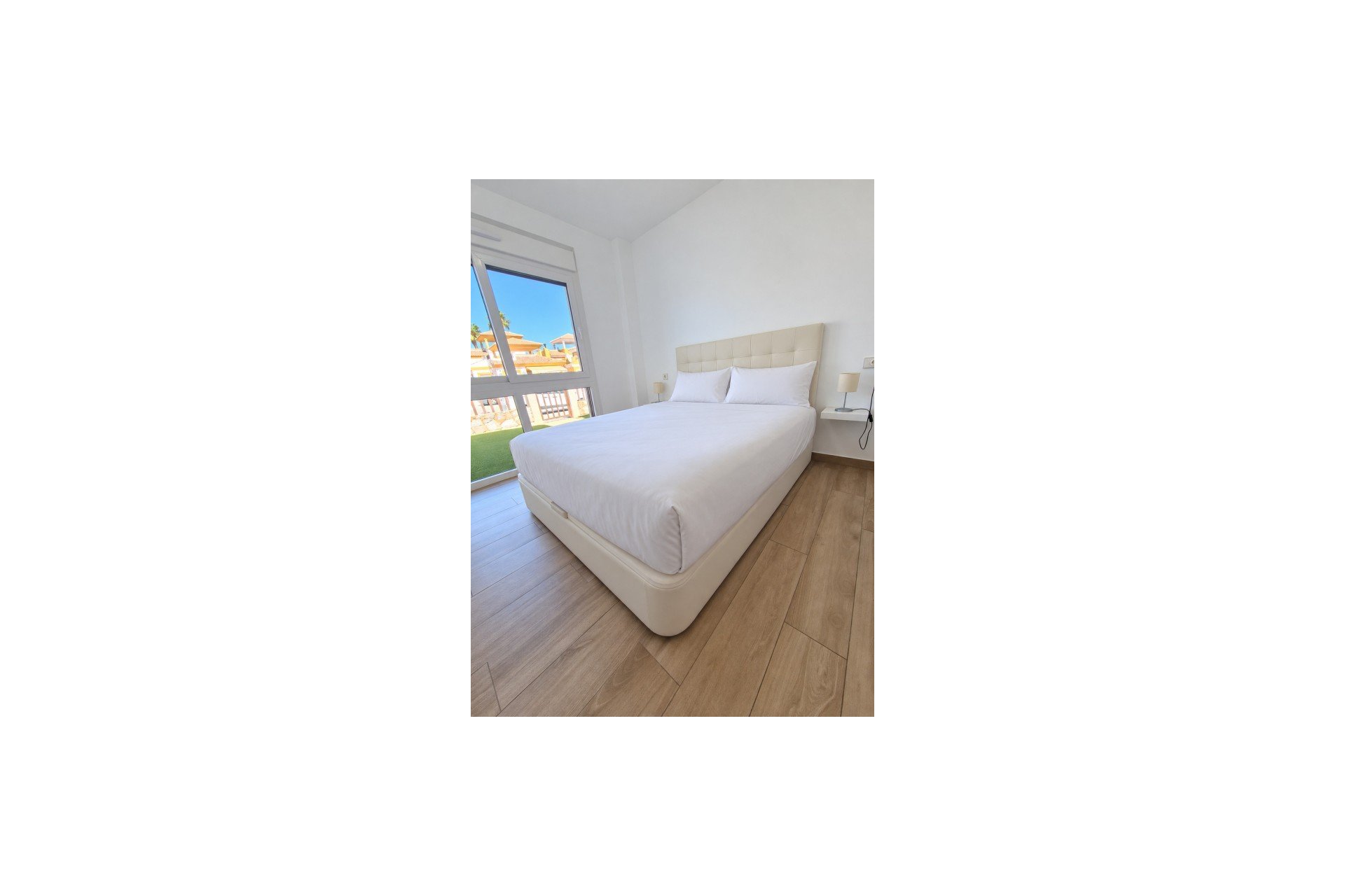 Revânzare - Apartament -
Vistabella Golf Entre Naranjos - Inland