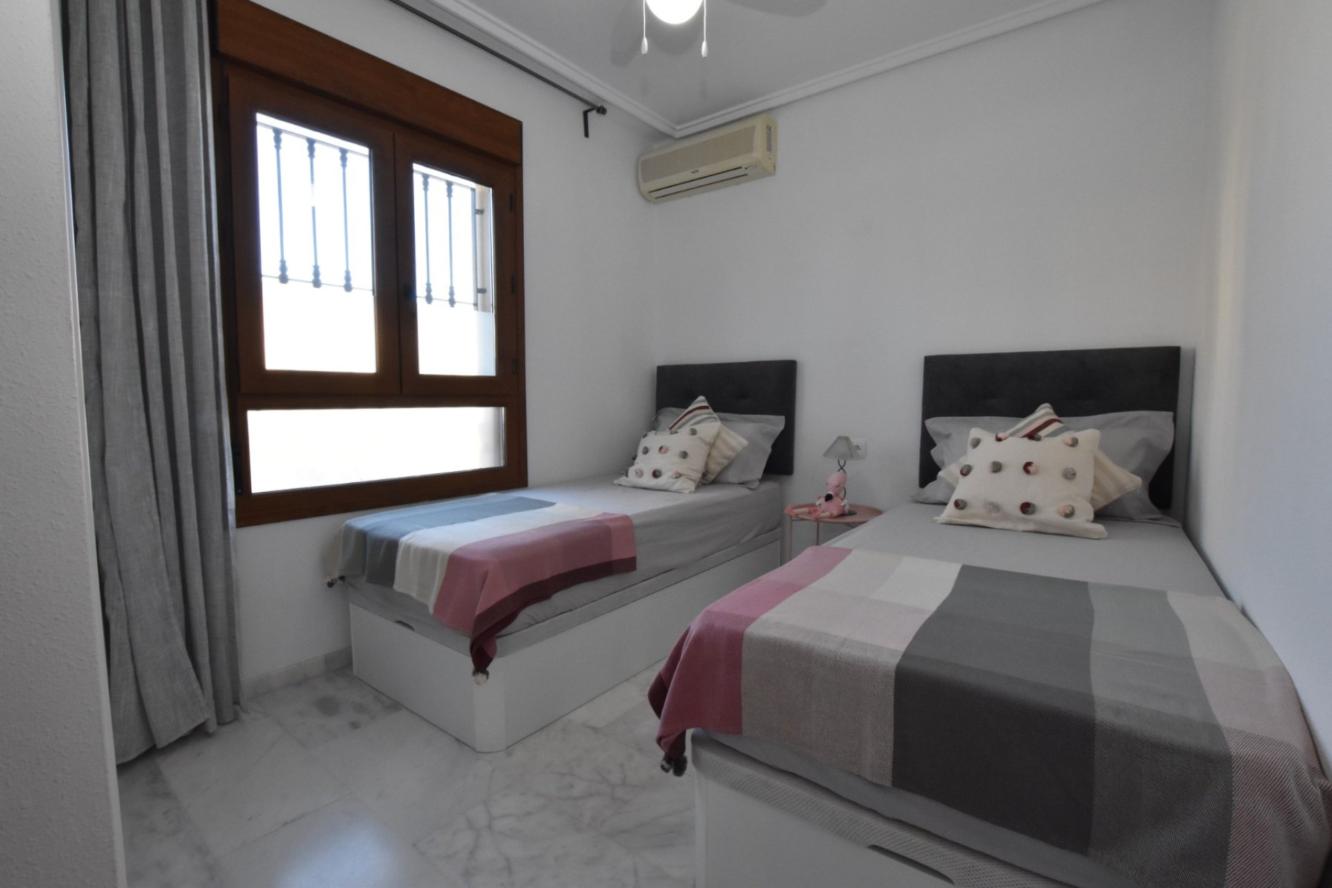Revânzare - Bungalou -
Algorfa - Inland