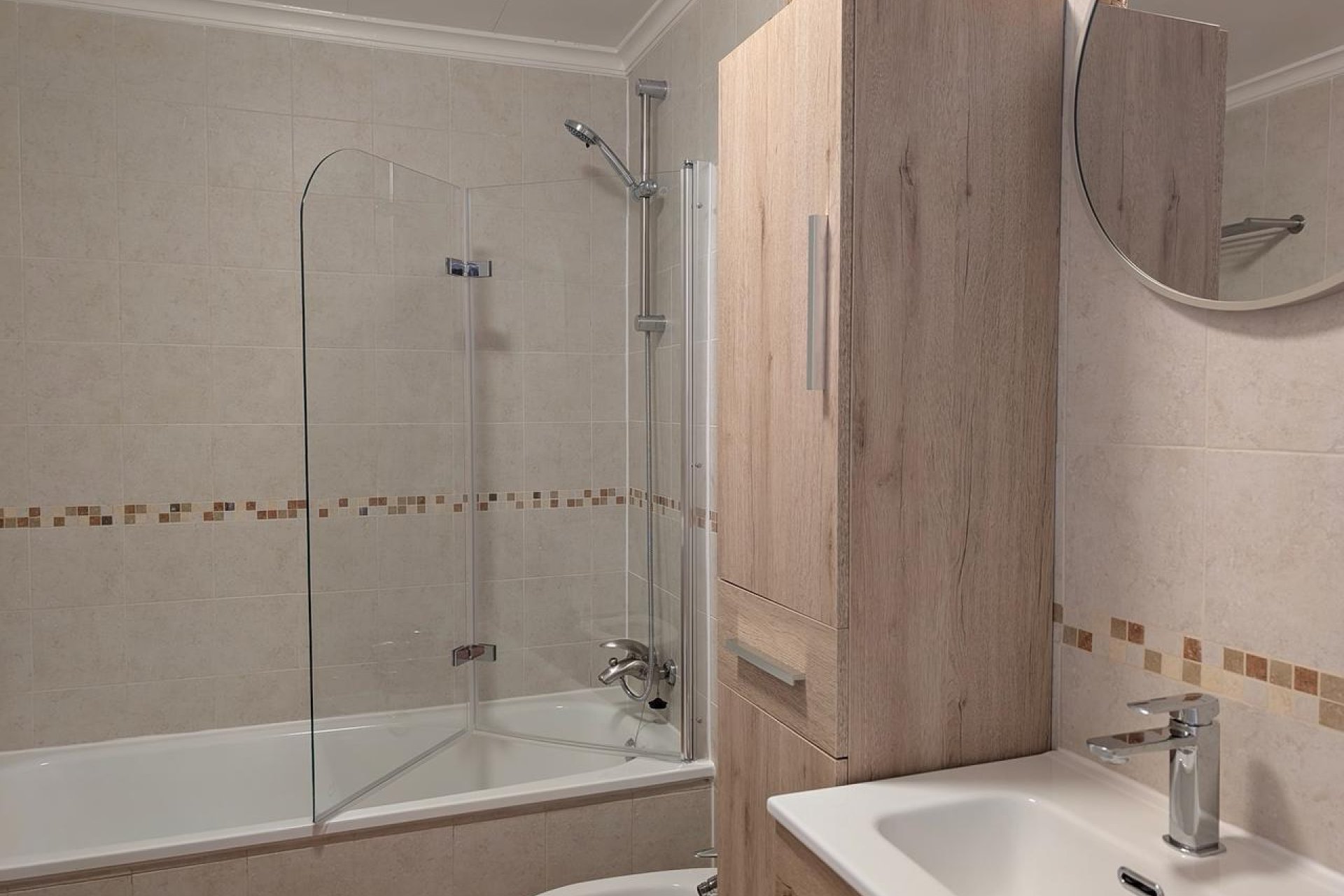 Revânzare - Bungalou -
Benejúzar