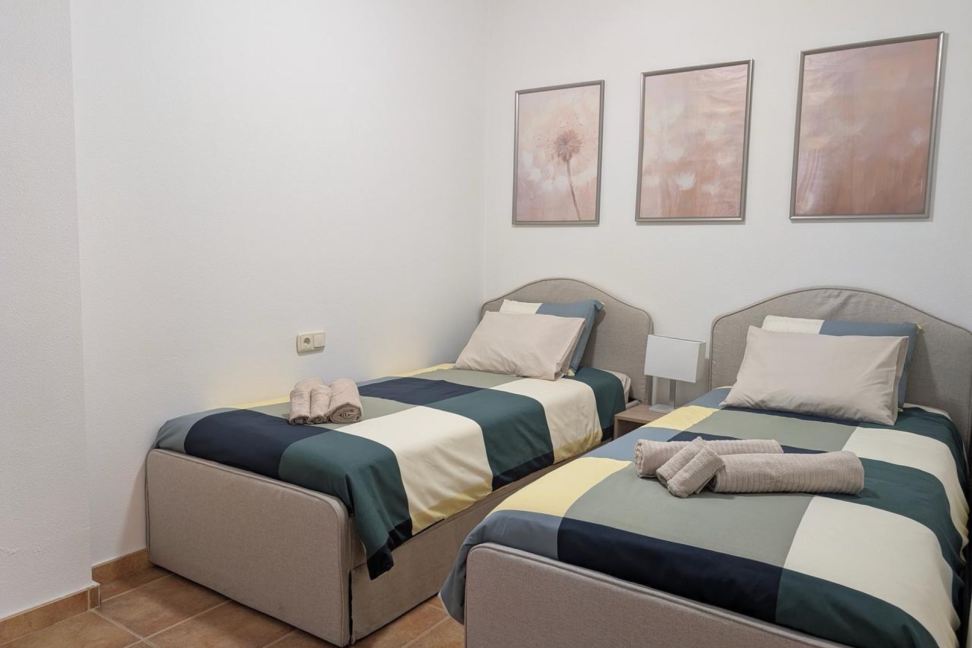 Revânzare - Bungalou -
Benejúzar