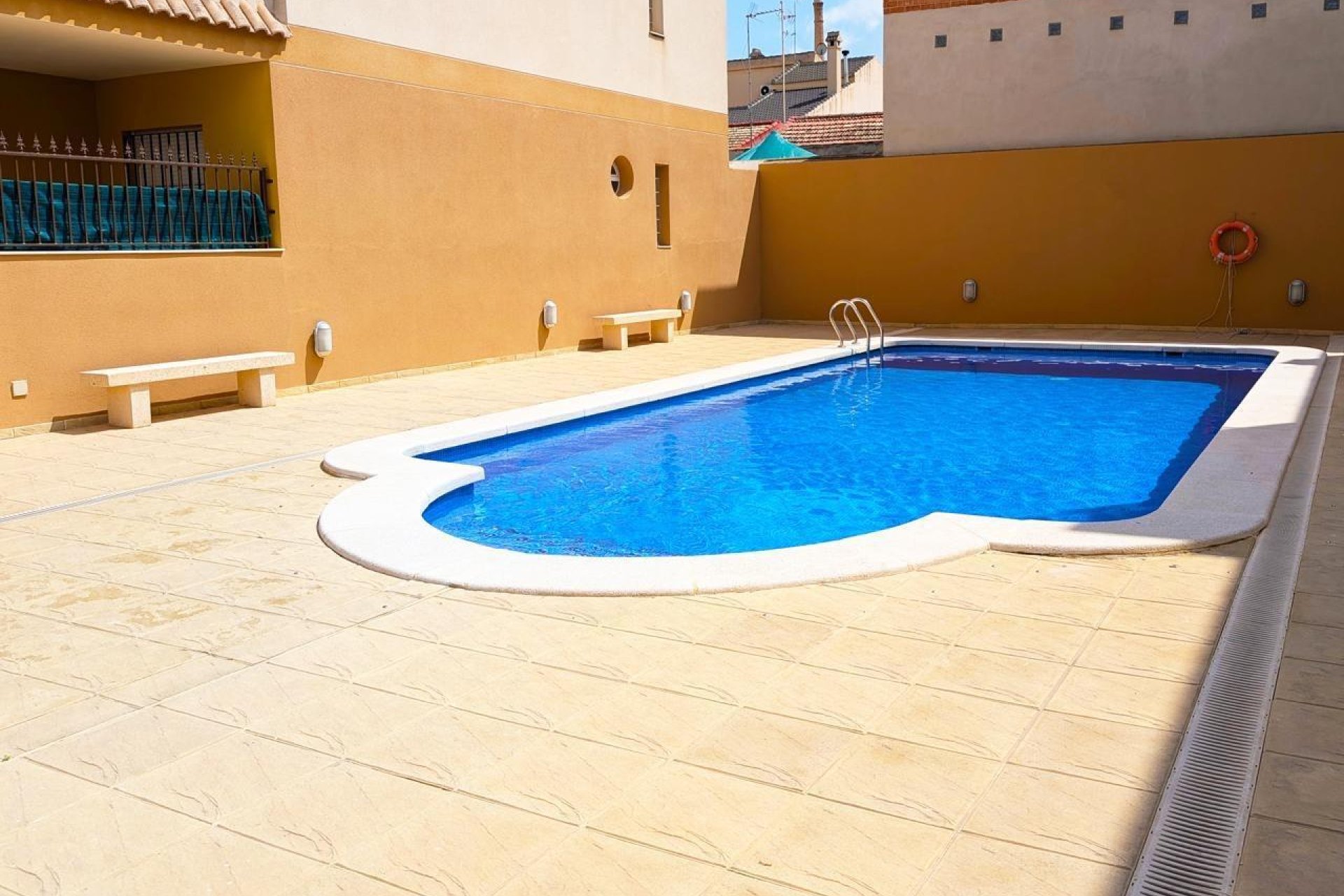 Revânzare - Bungalou -
Benejúzar