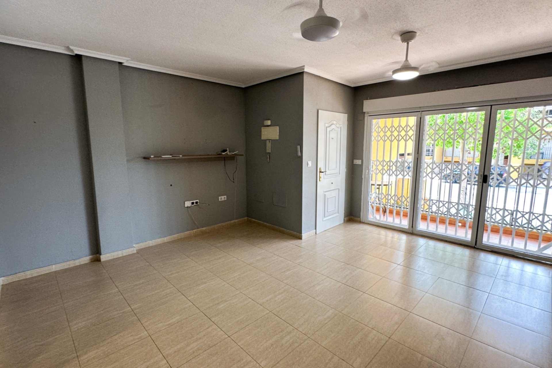 Revânzare - Bungalou -
Daya Nueva - Costa Blanca