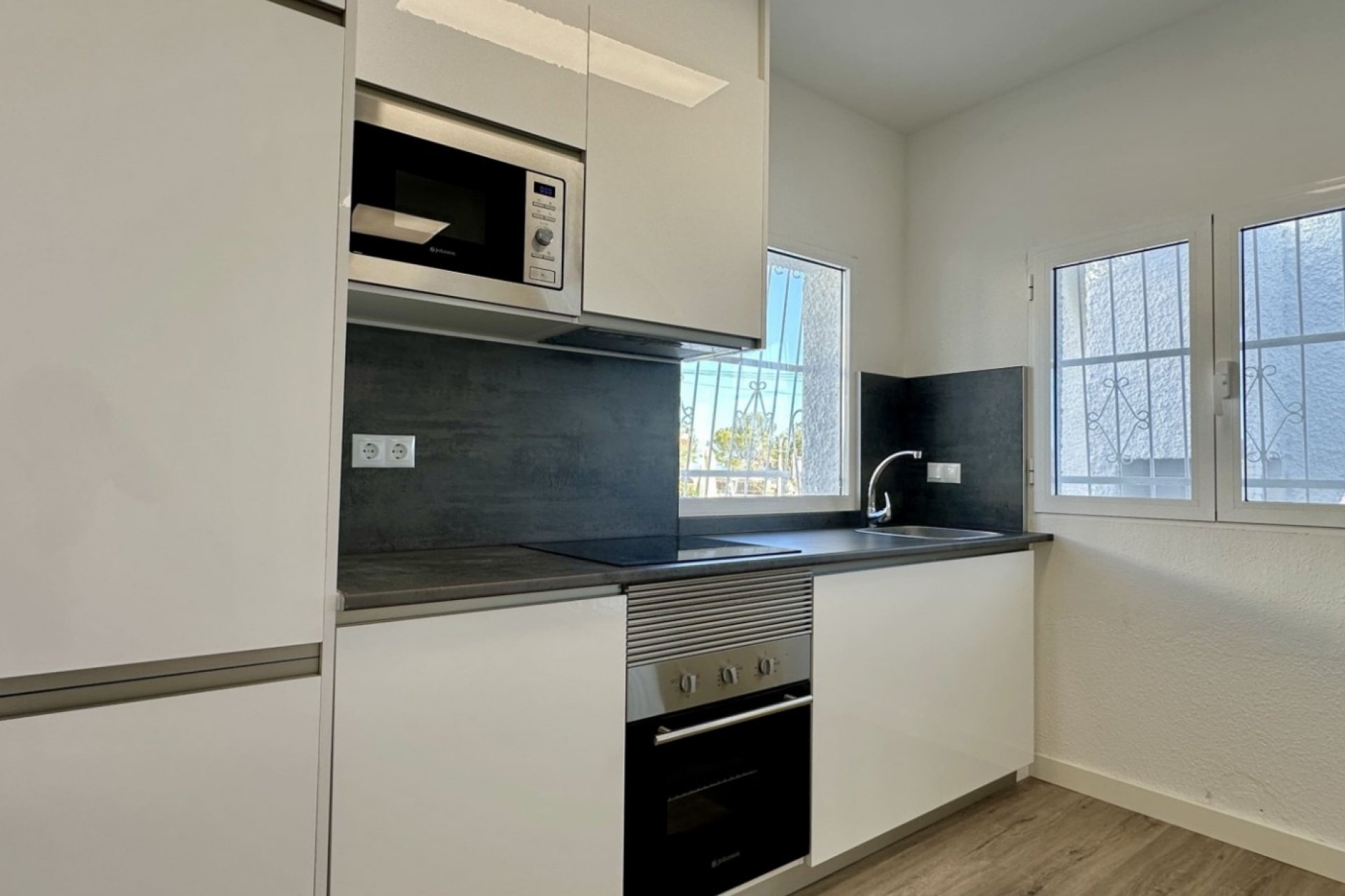 Revânzare - Bungalou -
Orihuela Costa - Costa Blanca