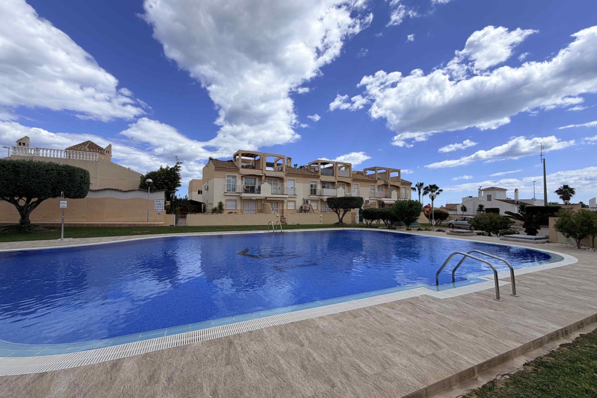 Revânzare - Bungalou -
Orihuela Costa - Costa Blanca