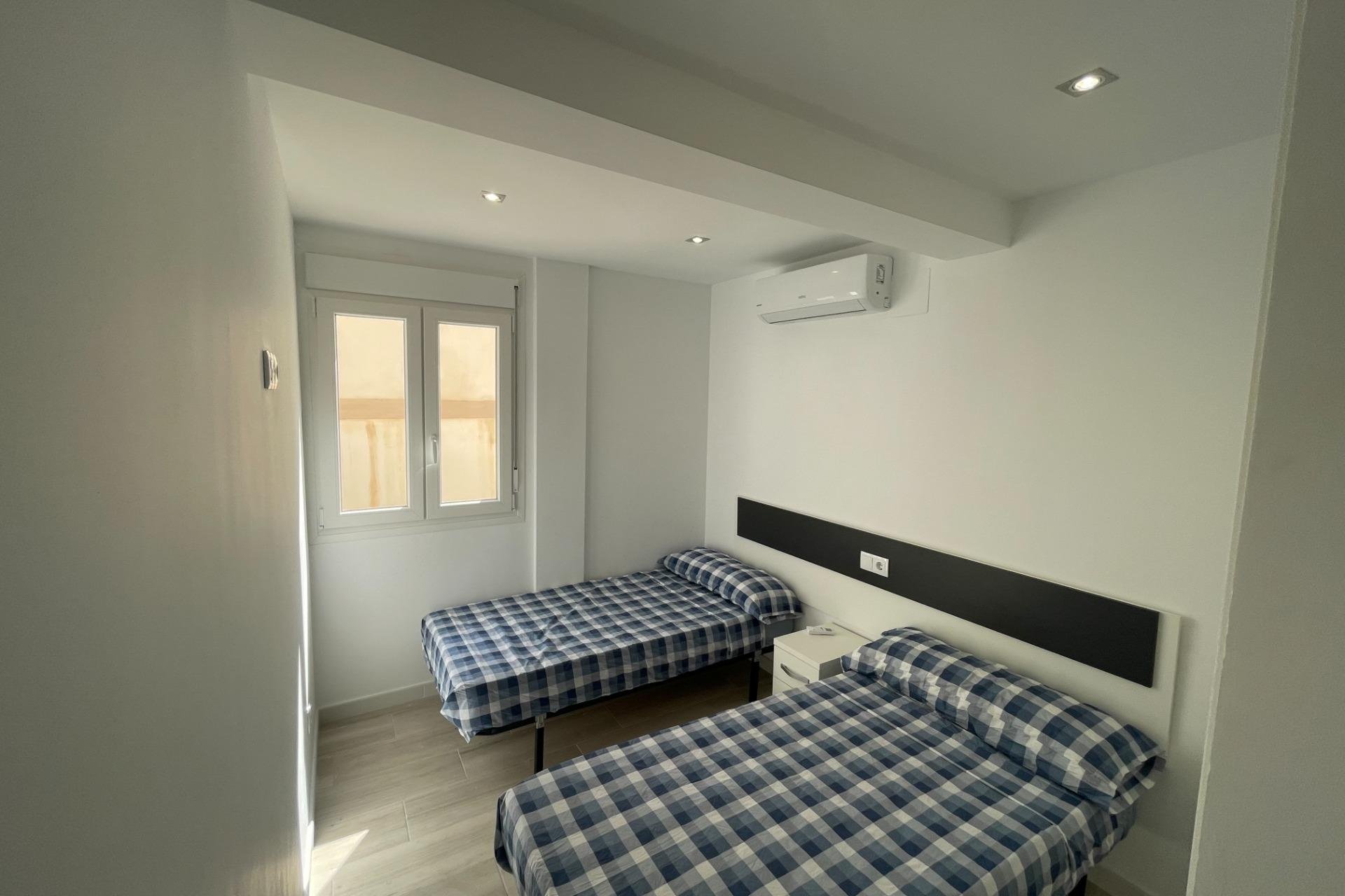 Revânzare - Bungalou -
Orihuela Costa - La Regia