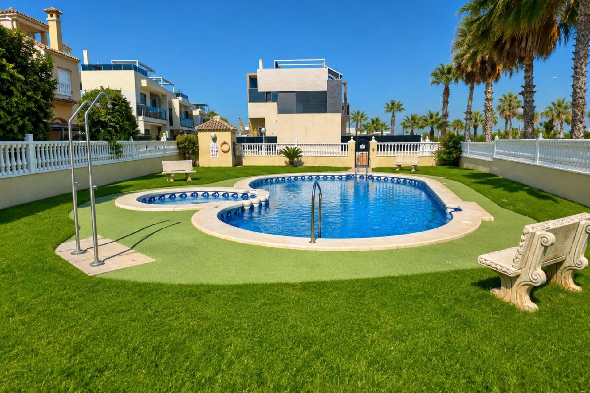 Revânzare - Bungalou -
Orihuela Costa - Lomas de Cabo Roig