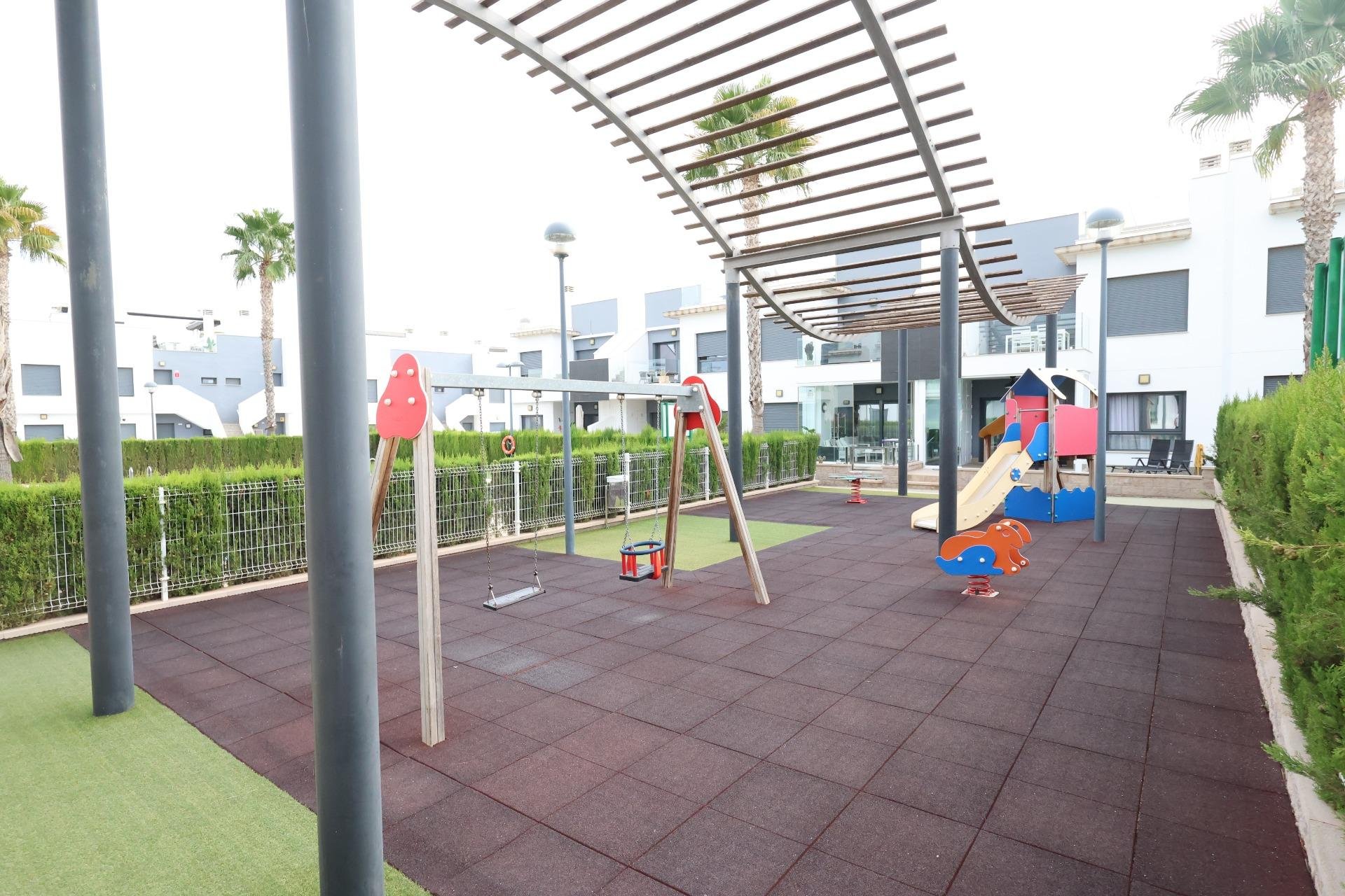 Revânzare - Bungalou -
Pilar de la Horadada - Costa Blanca