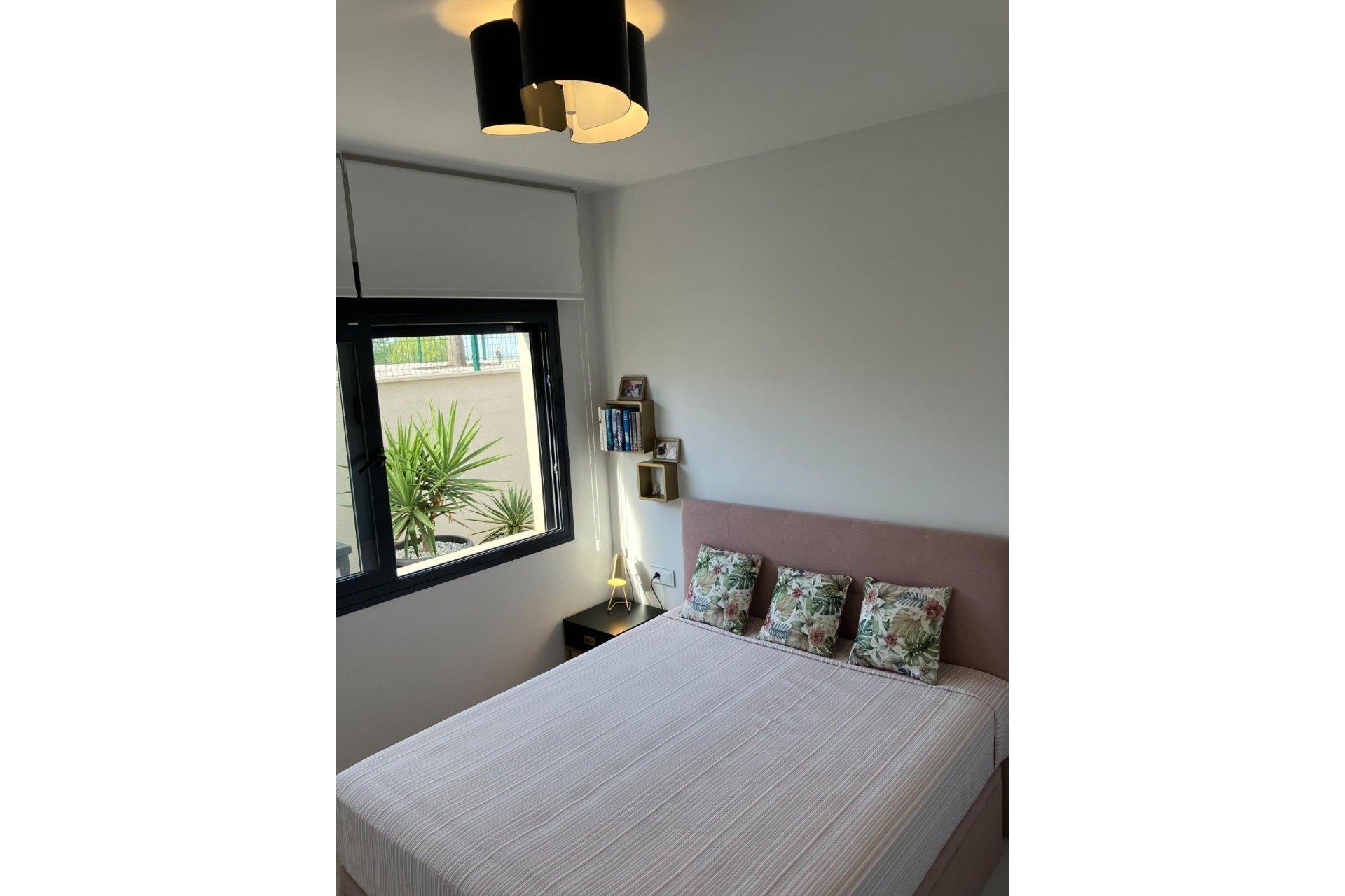 Revânzare - Bungalou -
San Miguel de Salinas - Las Colinas