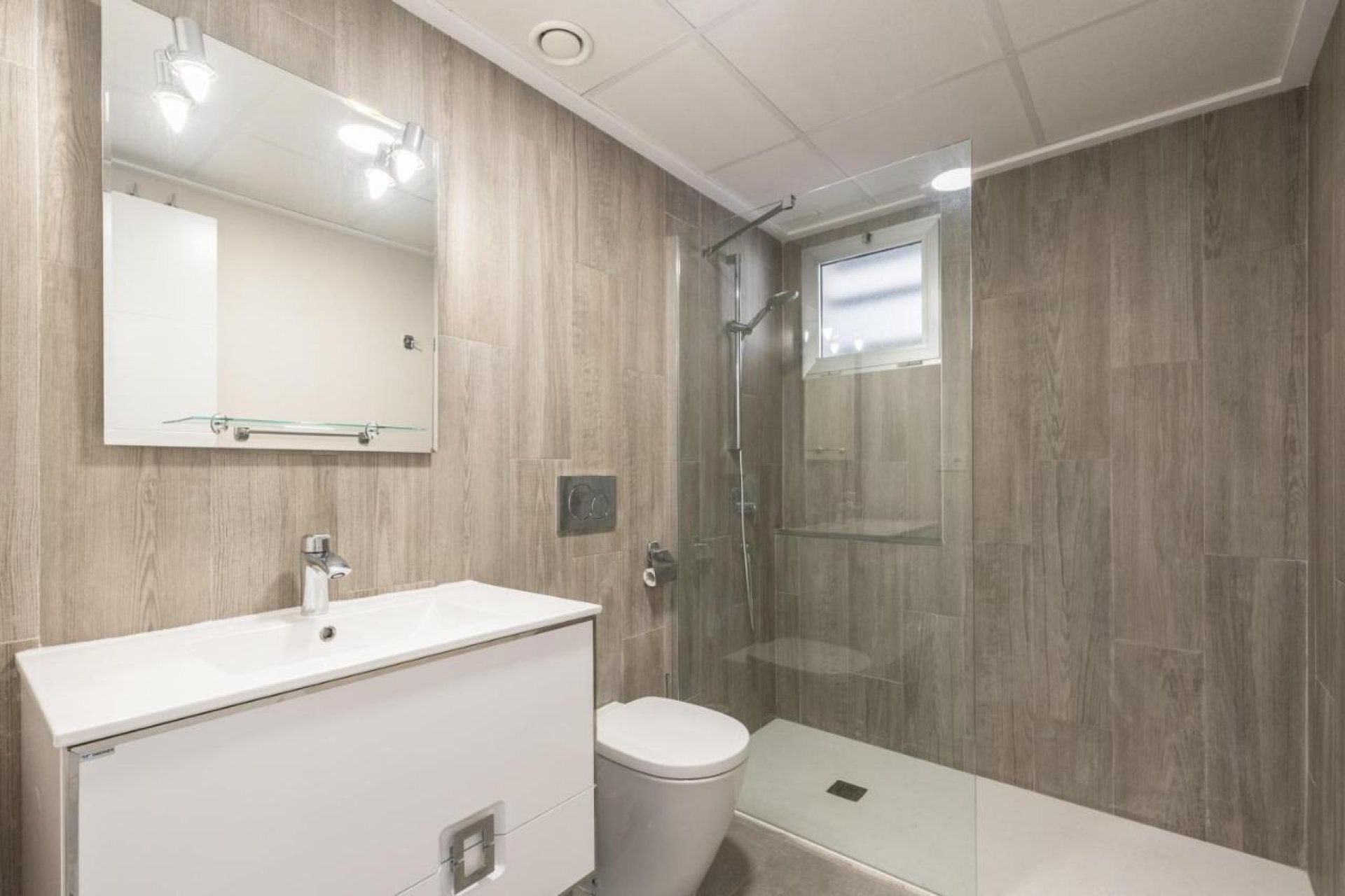 Revânzare - Bungalou -
Torrevieja - Auguas Neuvas
