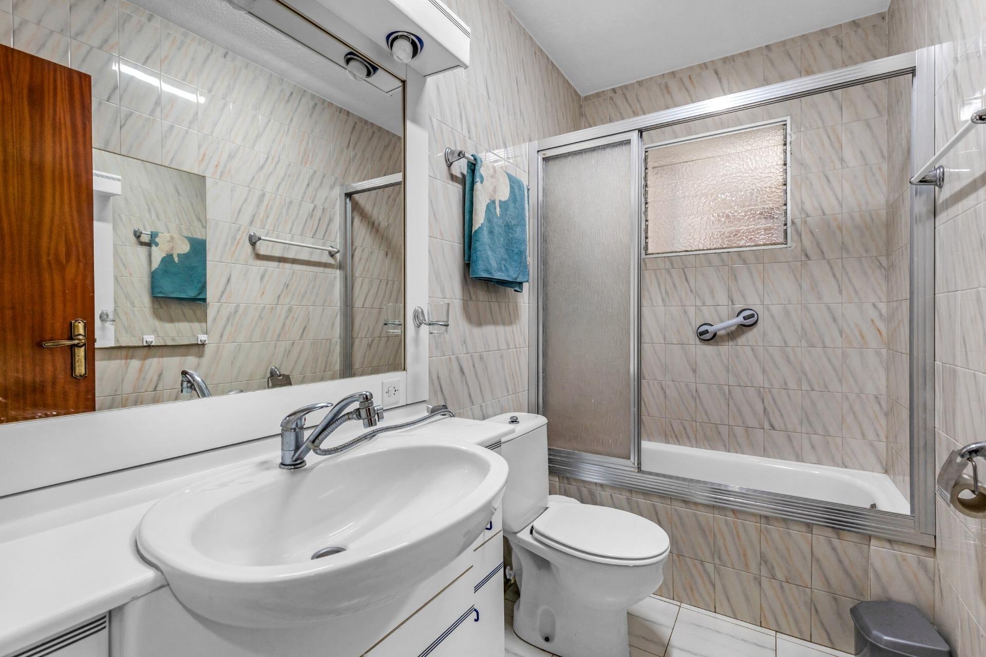 Revânzare - Bungalou -
Torrevieja - Centro