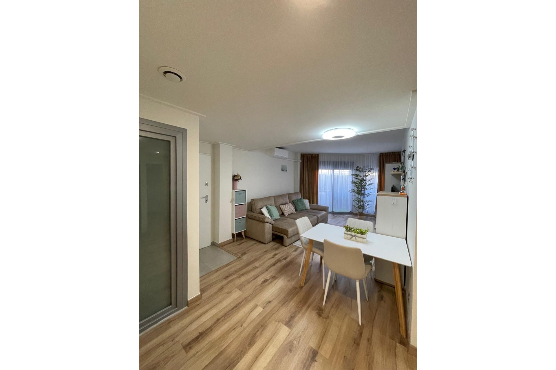 Revânzare - Bungalou -
Torrevieja - Costa Blanca