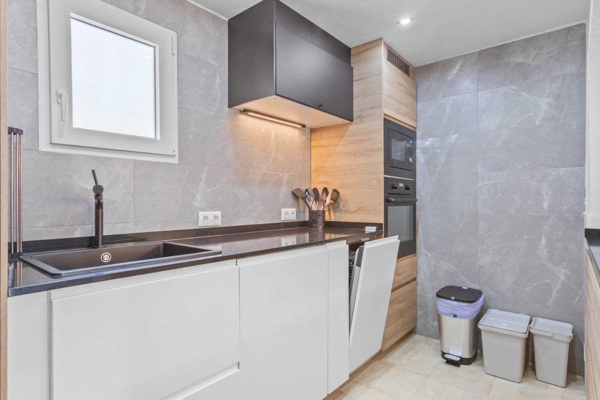 Revânzare - Bungalou -
Torrevieja - Costa Blanca