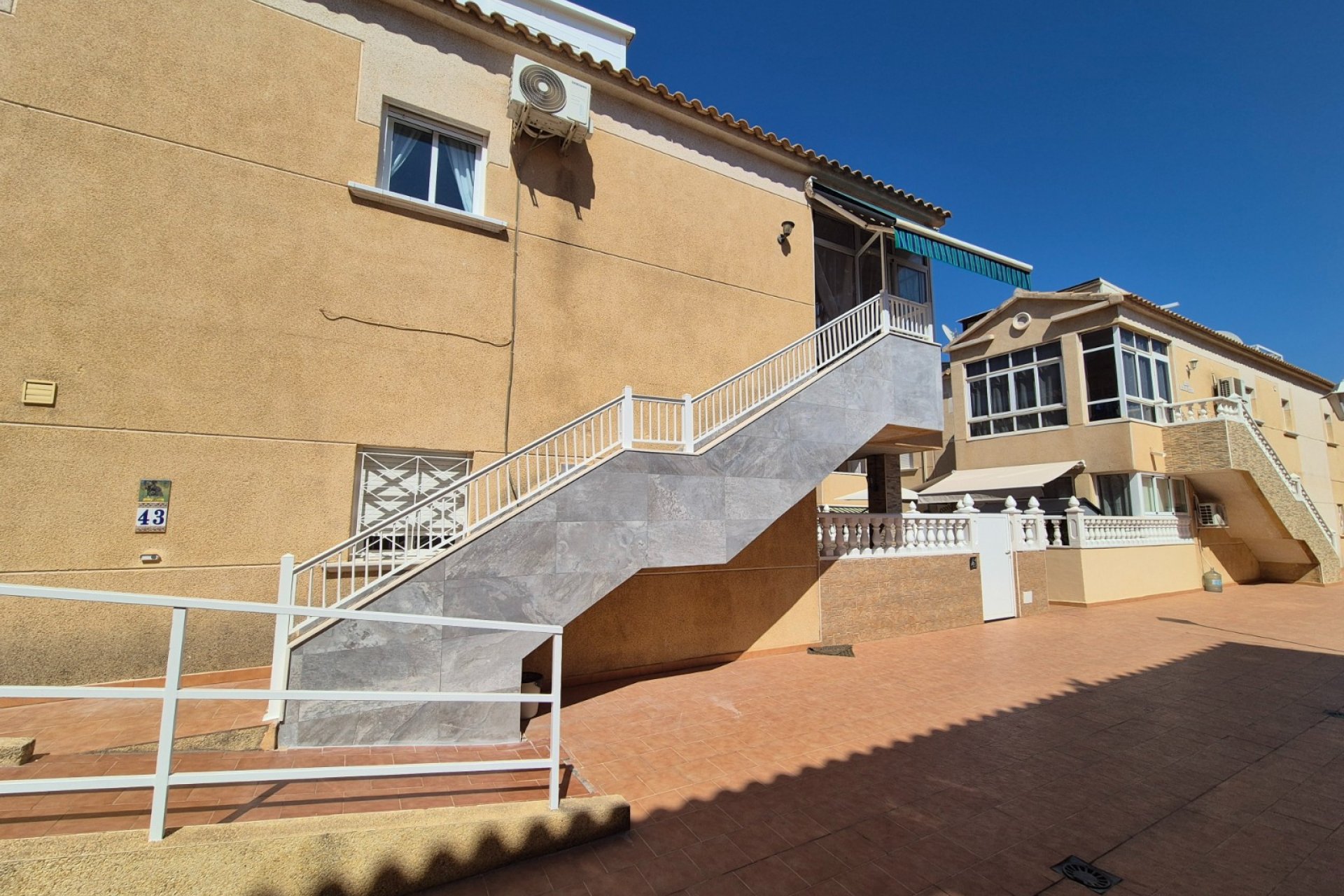 Revânzare - Bungalou -
Torrevieja - Costa Blanca