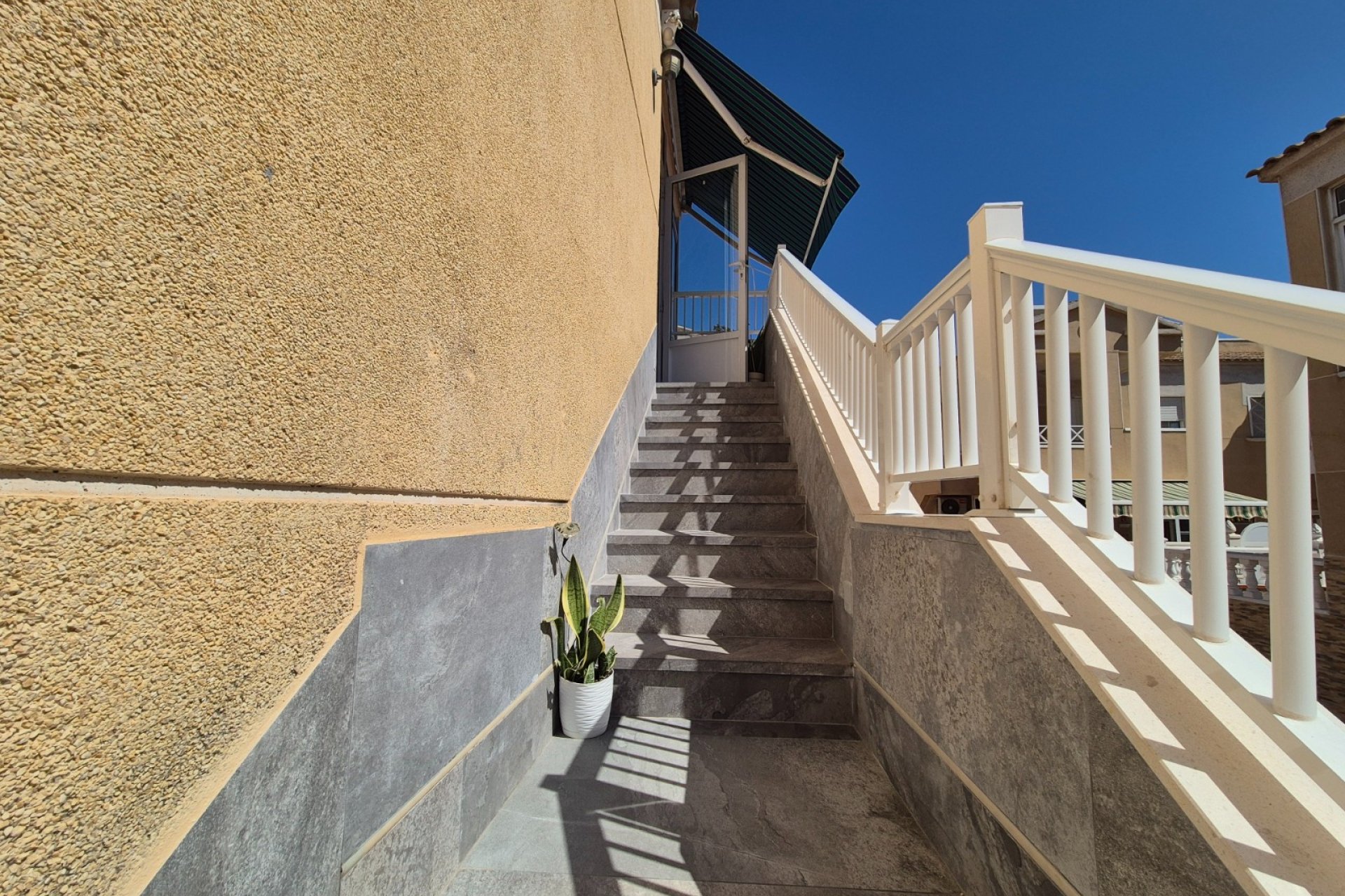 Revânzare - Bungalou -
Torrevieja - Costa Blanca