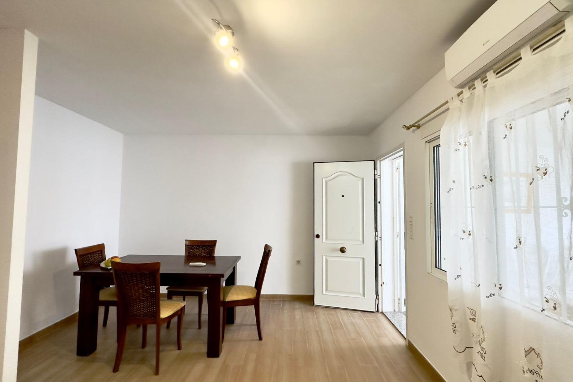 Revânzare - Bungalou -
Torrevieja - El Limonar