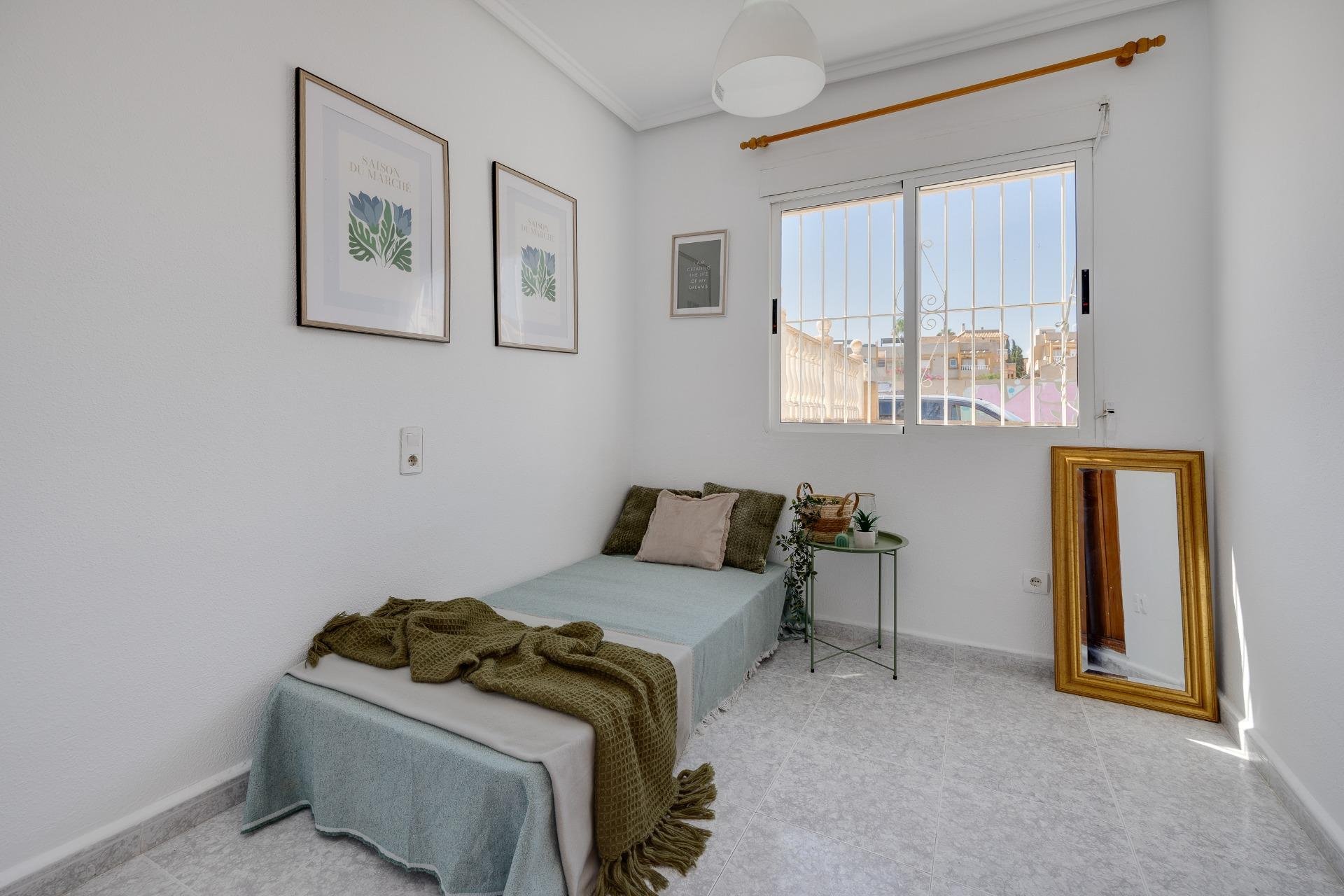 Revânzare - Bungalou -
Torrevieja - Los Frutales