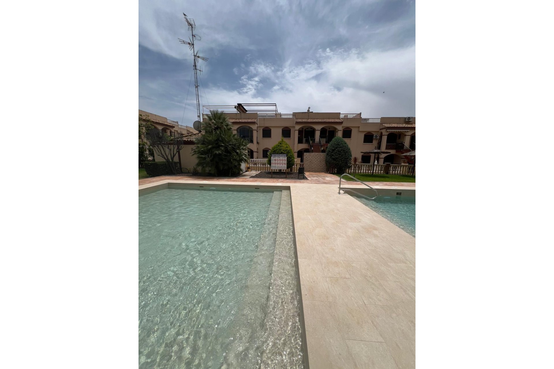 Revânzare - Bungalou -
Torrevieja - Parque Acuático - Sector 25