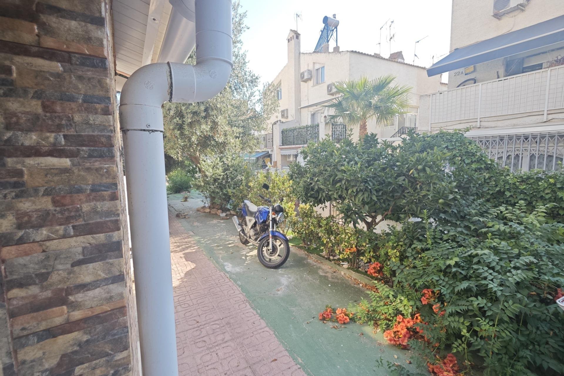 Revânzare - Bungalou -
Torrevieja - Playa del Cura