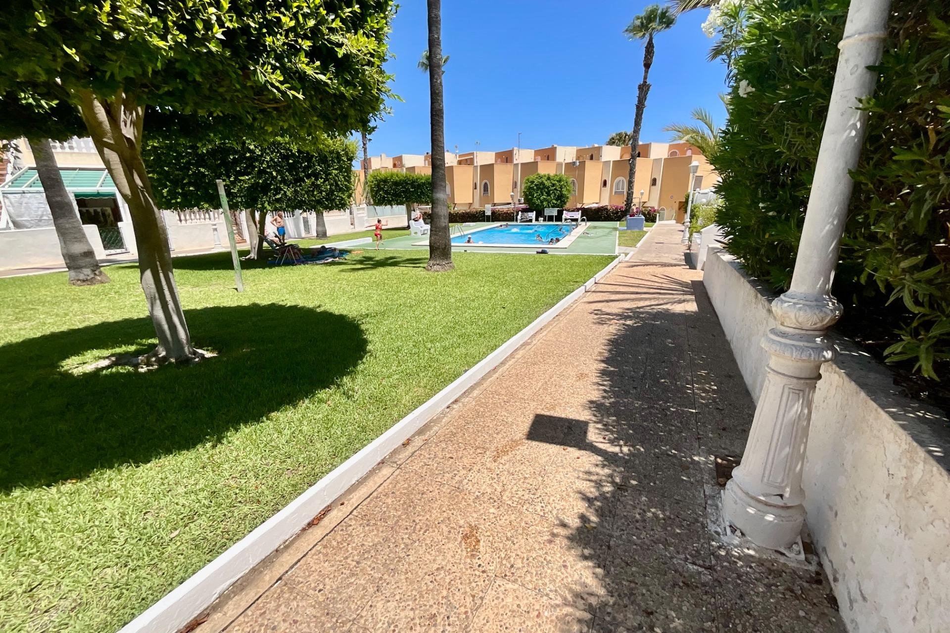 Revânzare - Bungalou -
Torrevieja - Torreblanca