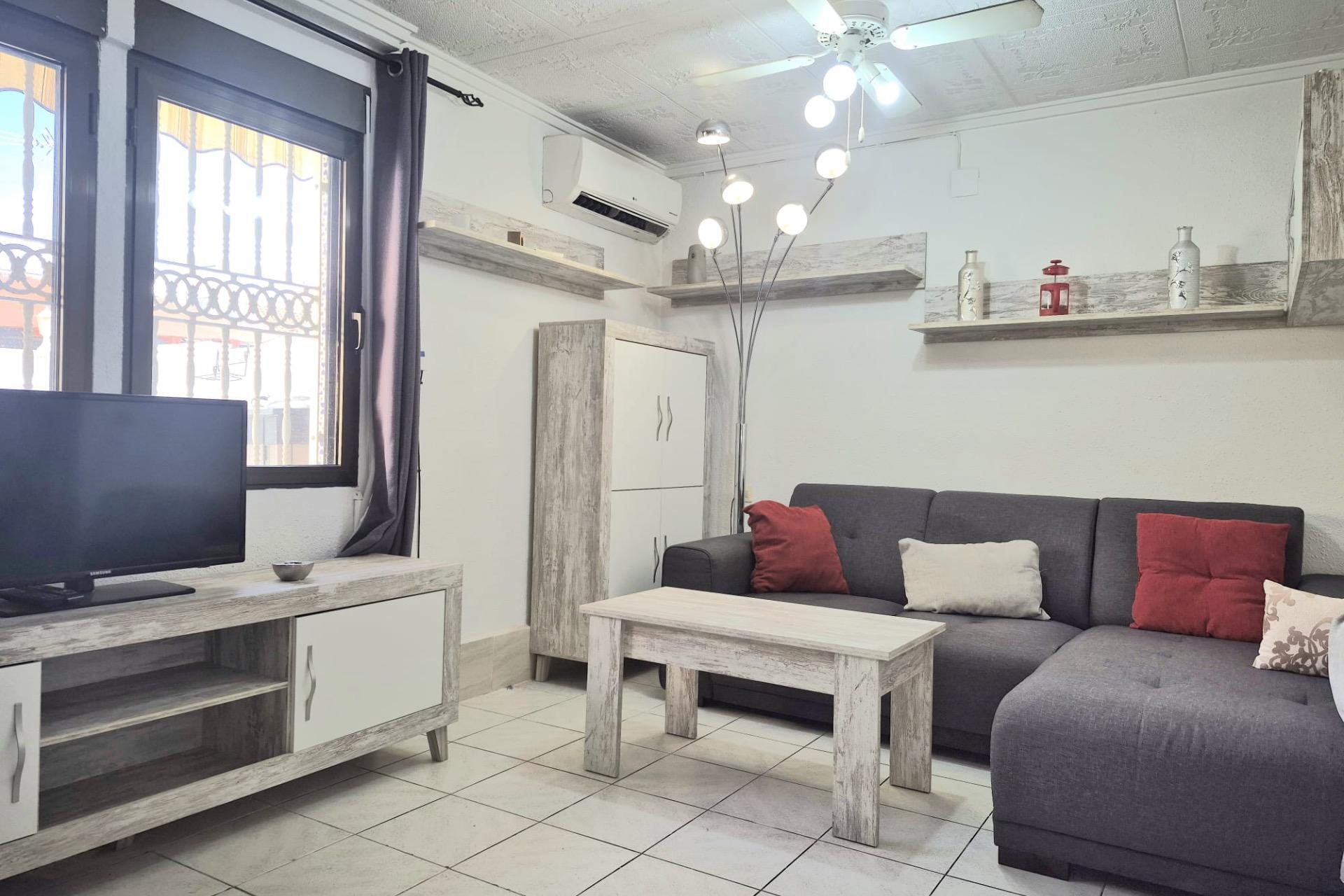 Revânzare - Bungalou -
Torrevieja - Torretas