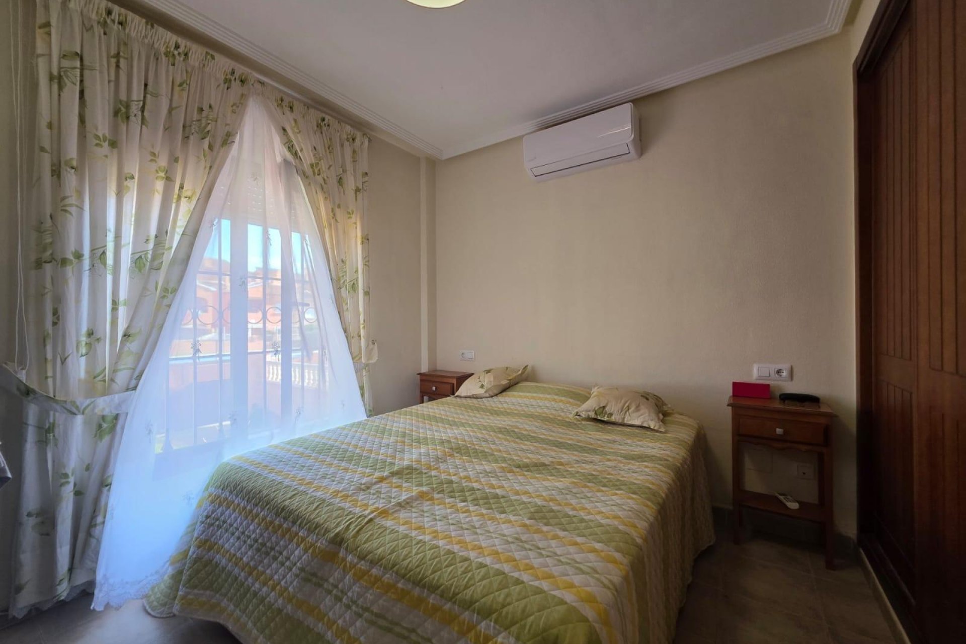 Revânzare - Bungalou -
Torrevieja - Zona Los Frutales