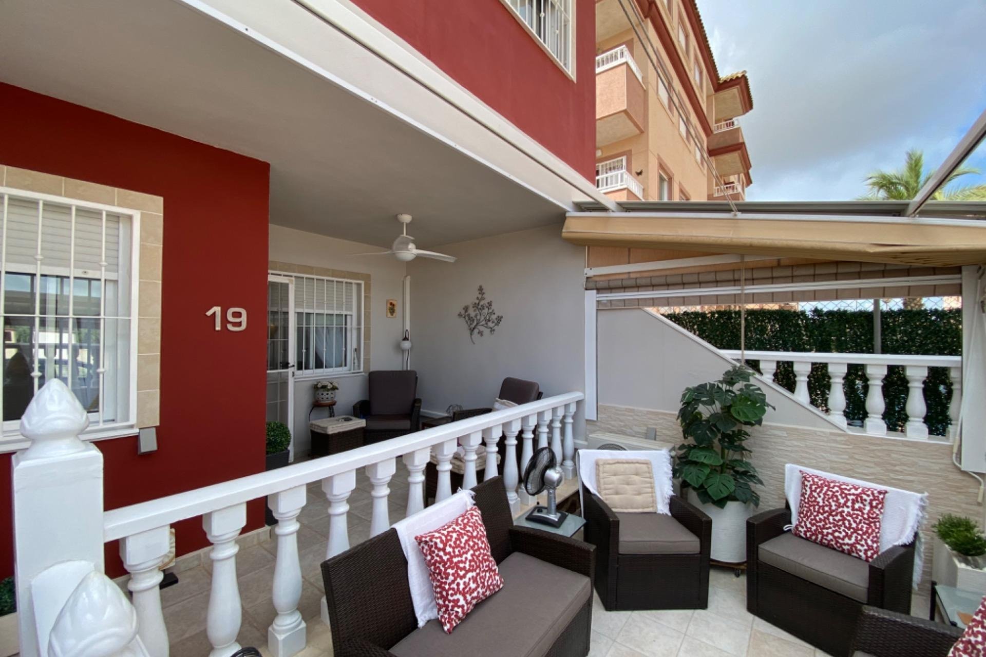 Revânzare - Duplex -
Algorfa