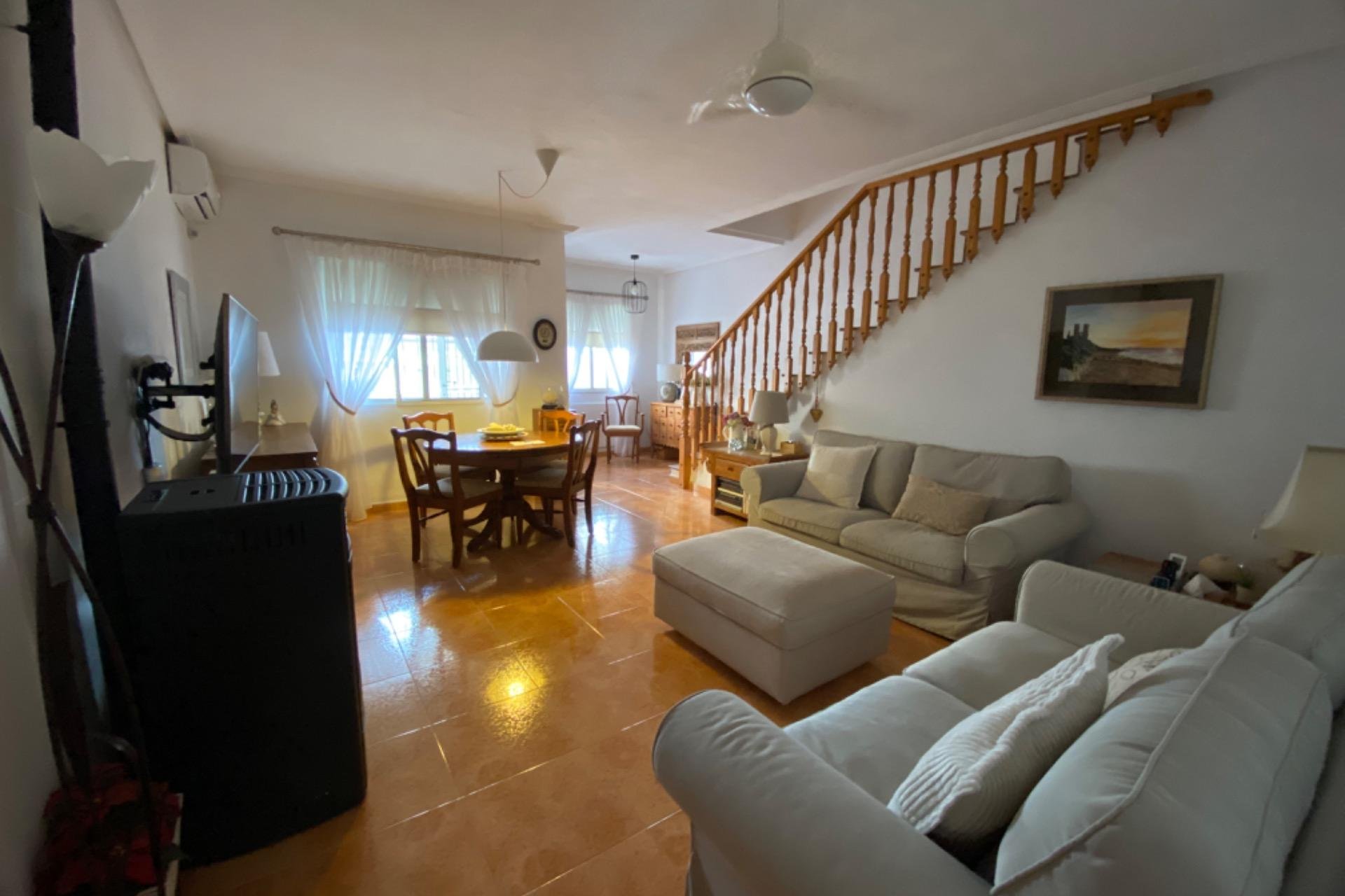 Revânzare - Duplex -
Algorfa