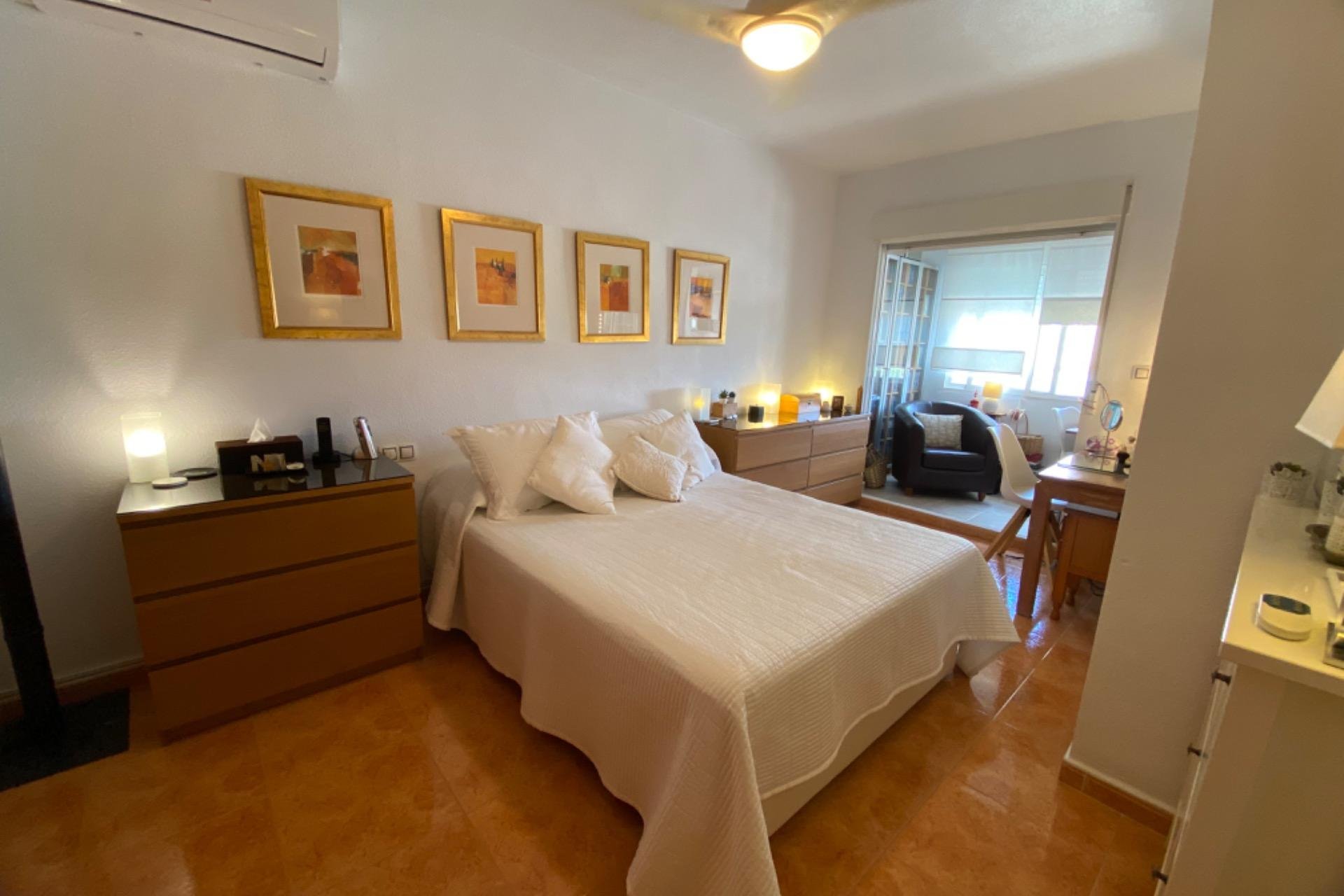 Revânzare - Duplex -
Algorfa