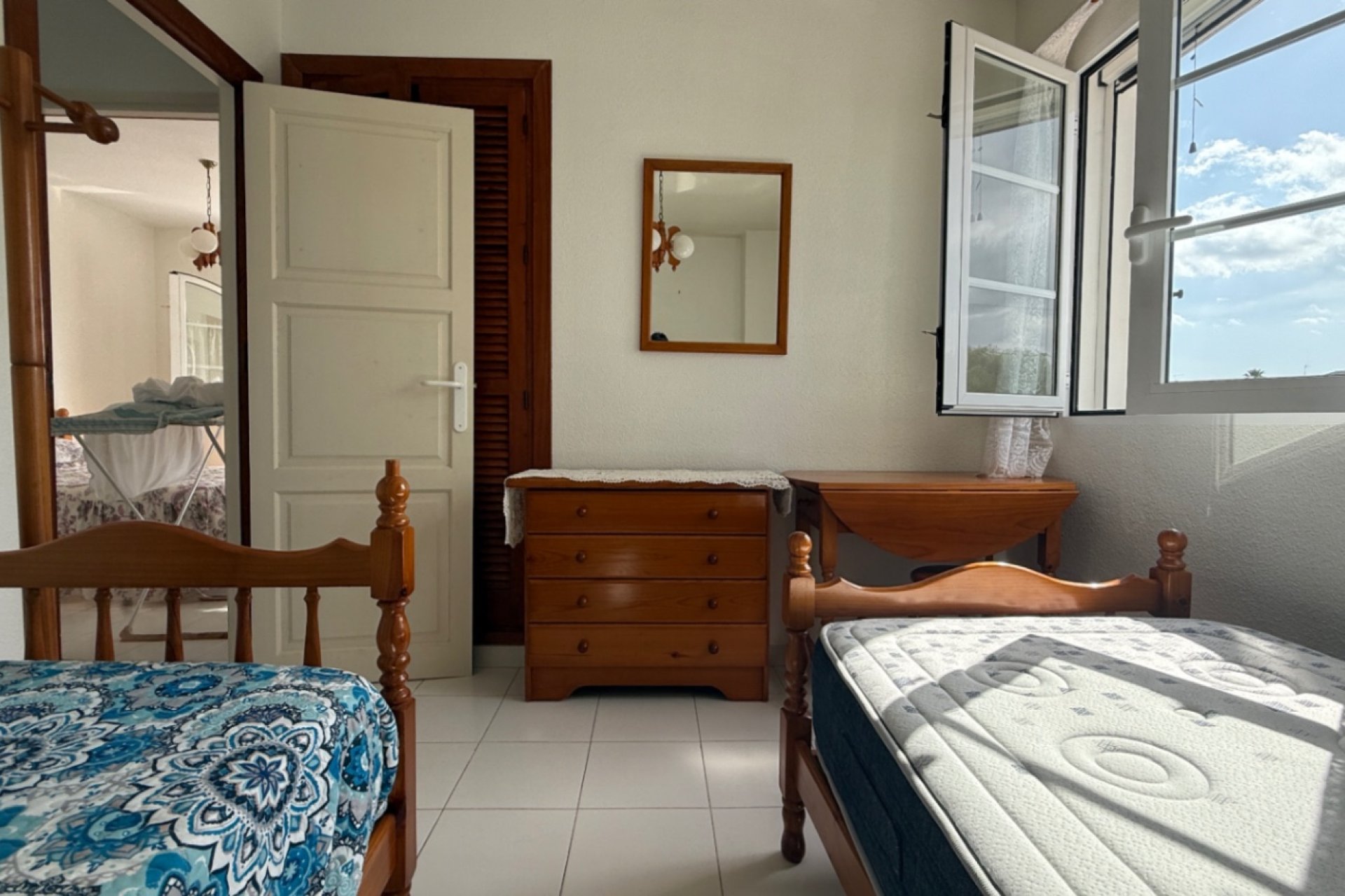 Revânzare - Duplex -
San Miguel de Salinas - Inland