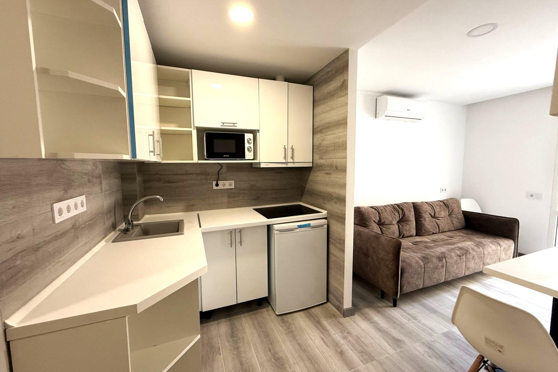 Revânzare - Duplex -
Torrevieja - Centro