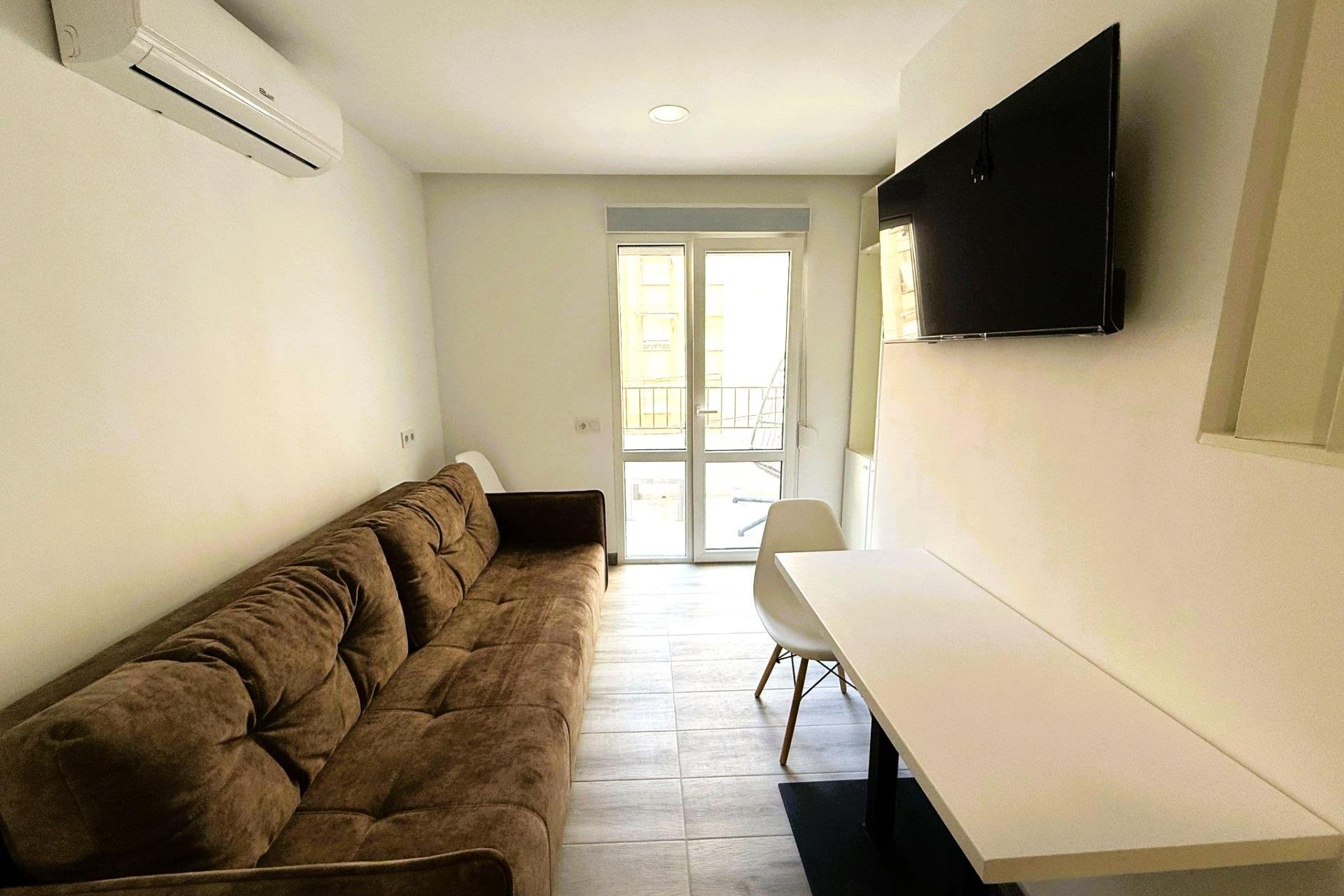 Revânzare - Duplex -
Torrevieja - Centro