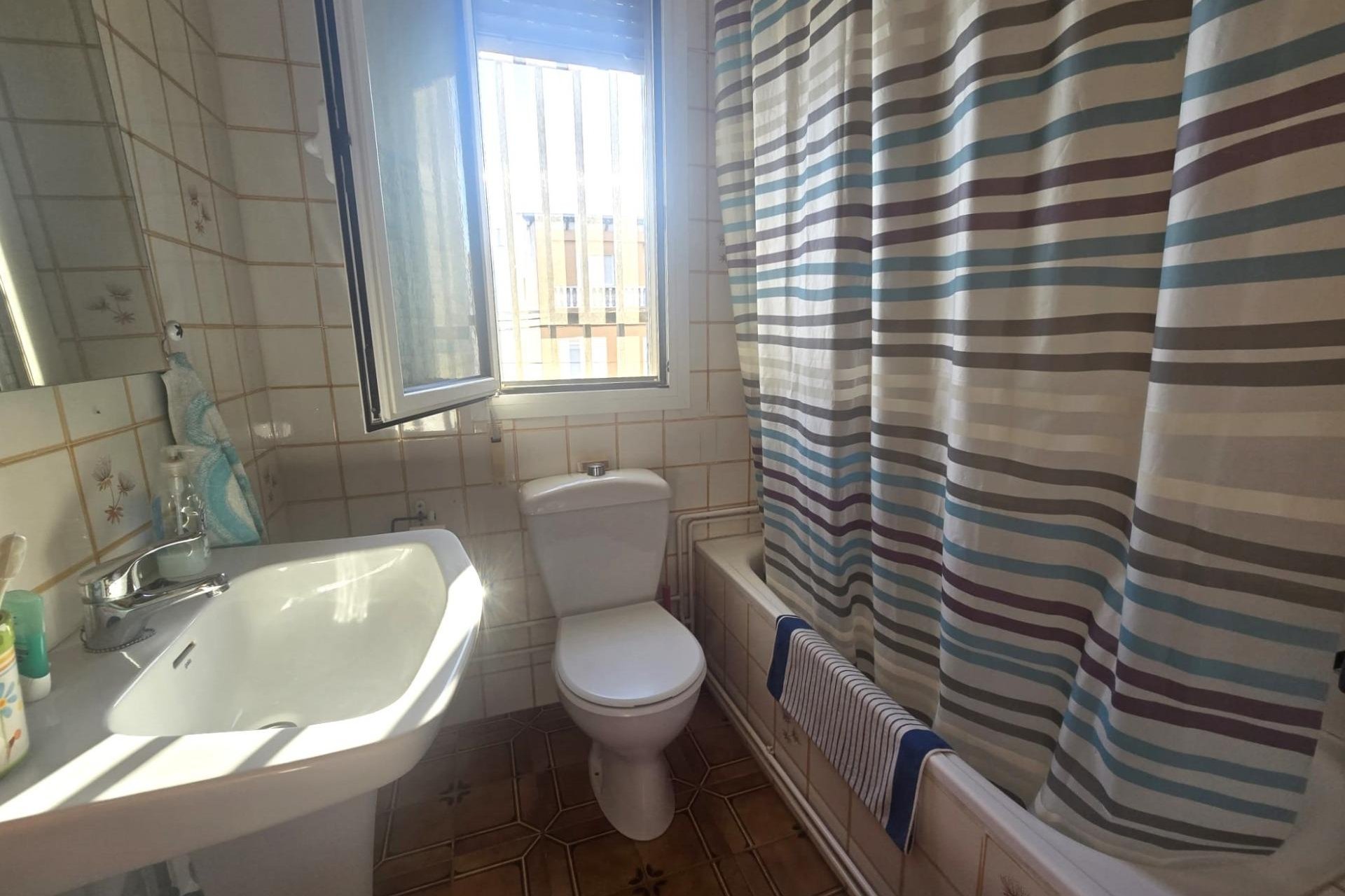 Revânzare - Duplex -
Torrevieja - Habaneras
