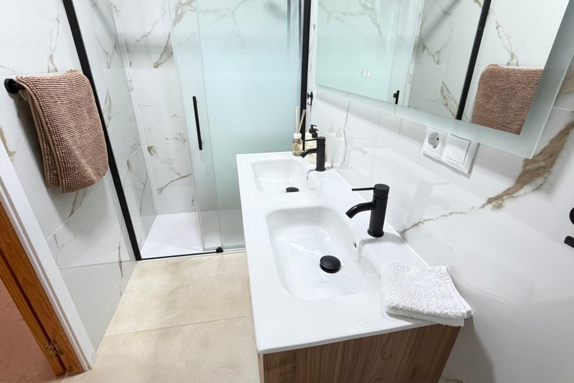 Revânzare - Duplex -
Torrevieja - Playa De Los Naufragos