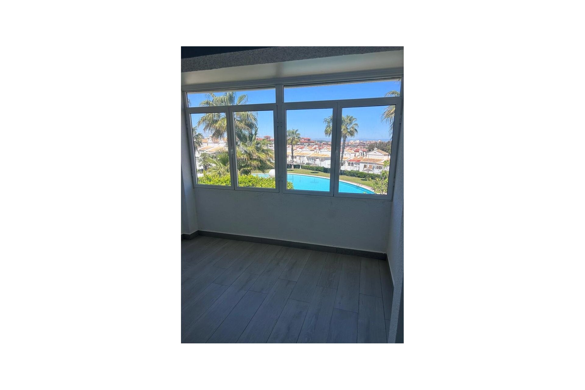 Revânzare - Duplex -
Torrevieja - Torreblanca