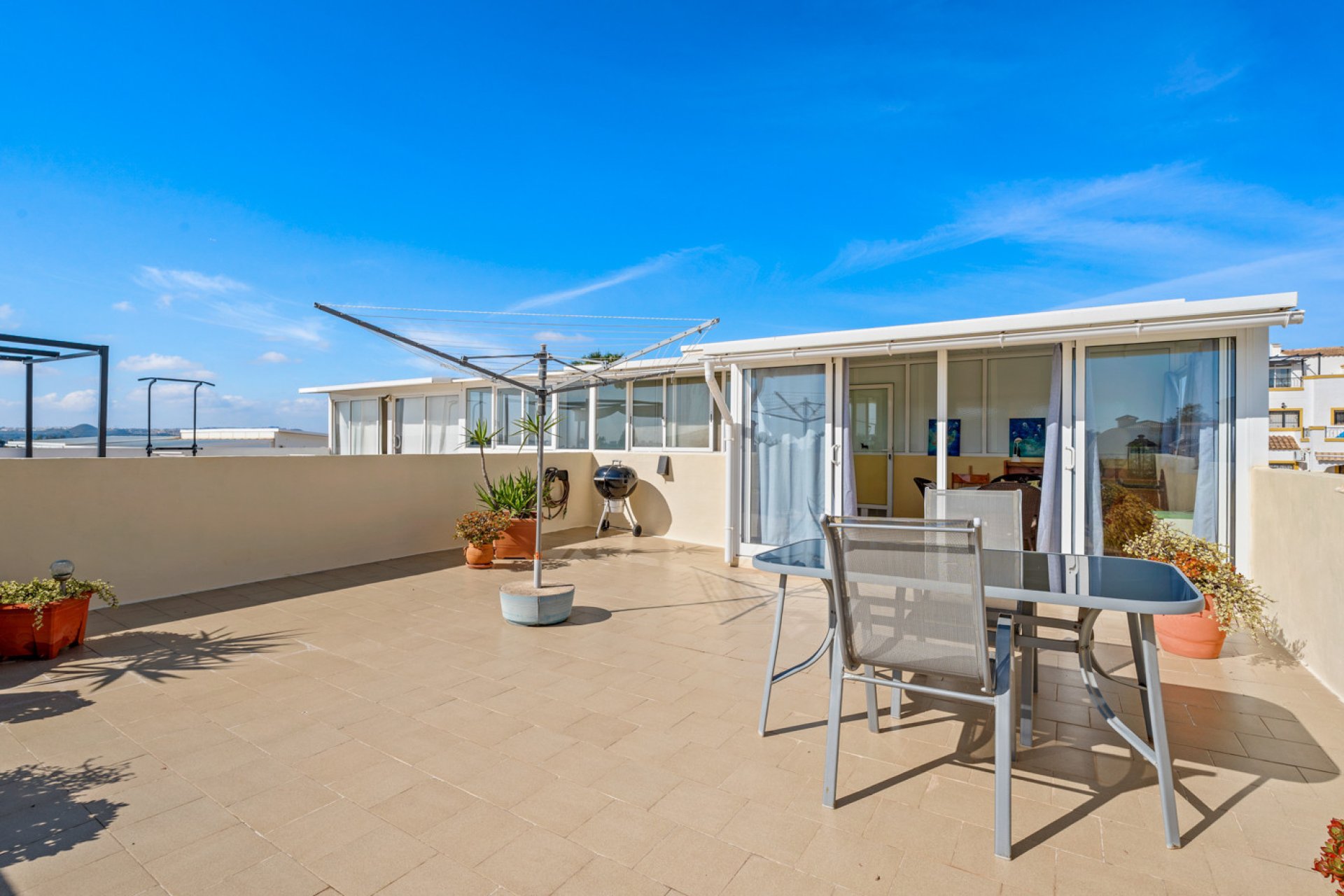 Revânzare - Quad House -
La Marina - Costa Blanca