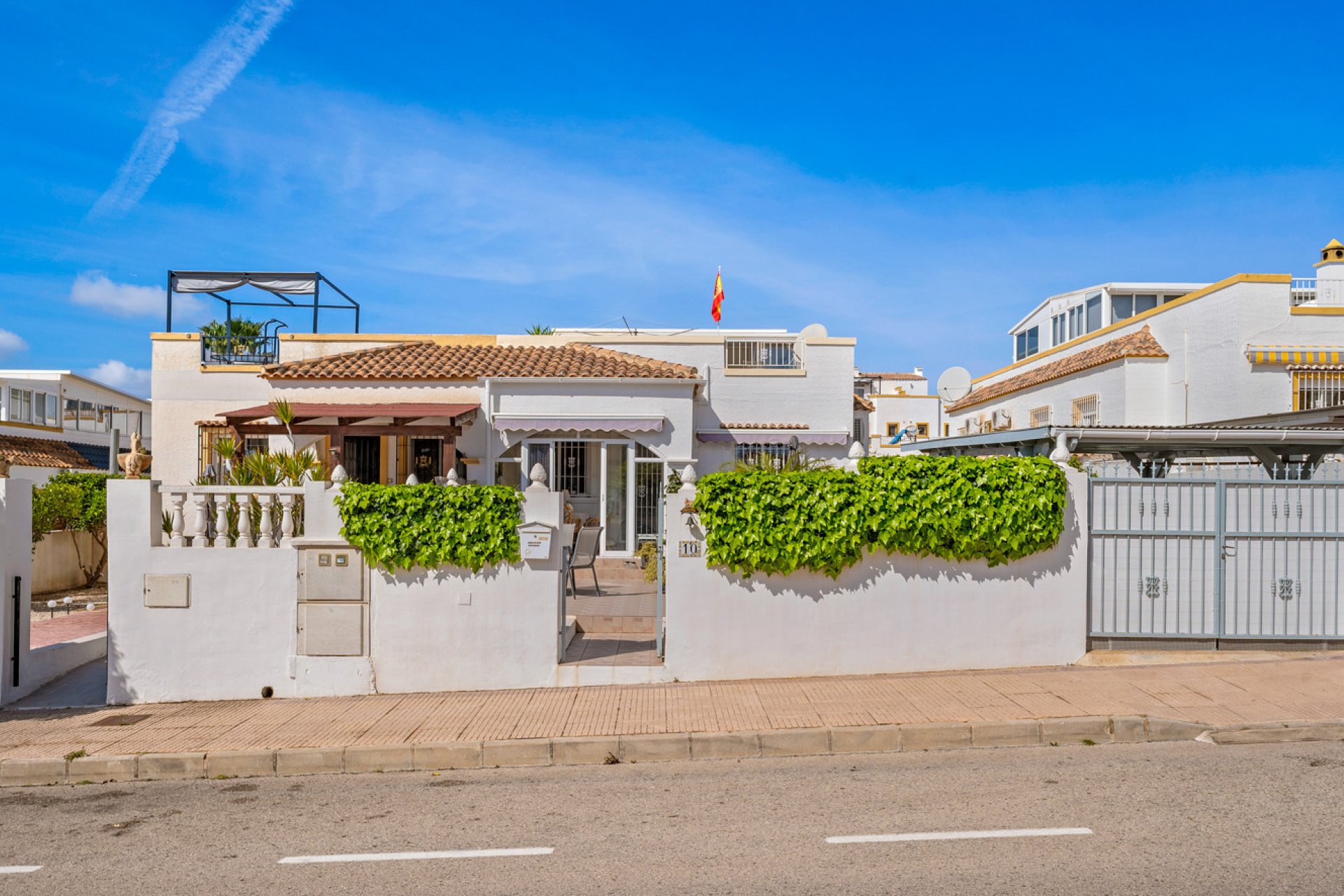 Revânzare - Quad House -
La Marina - Costa Blanca