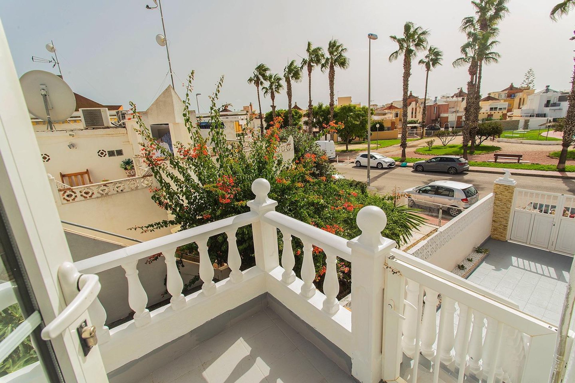 Revânzare - Semi Detached -
Orihuela - Urbanización Perla Del Mar