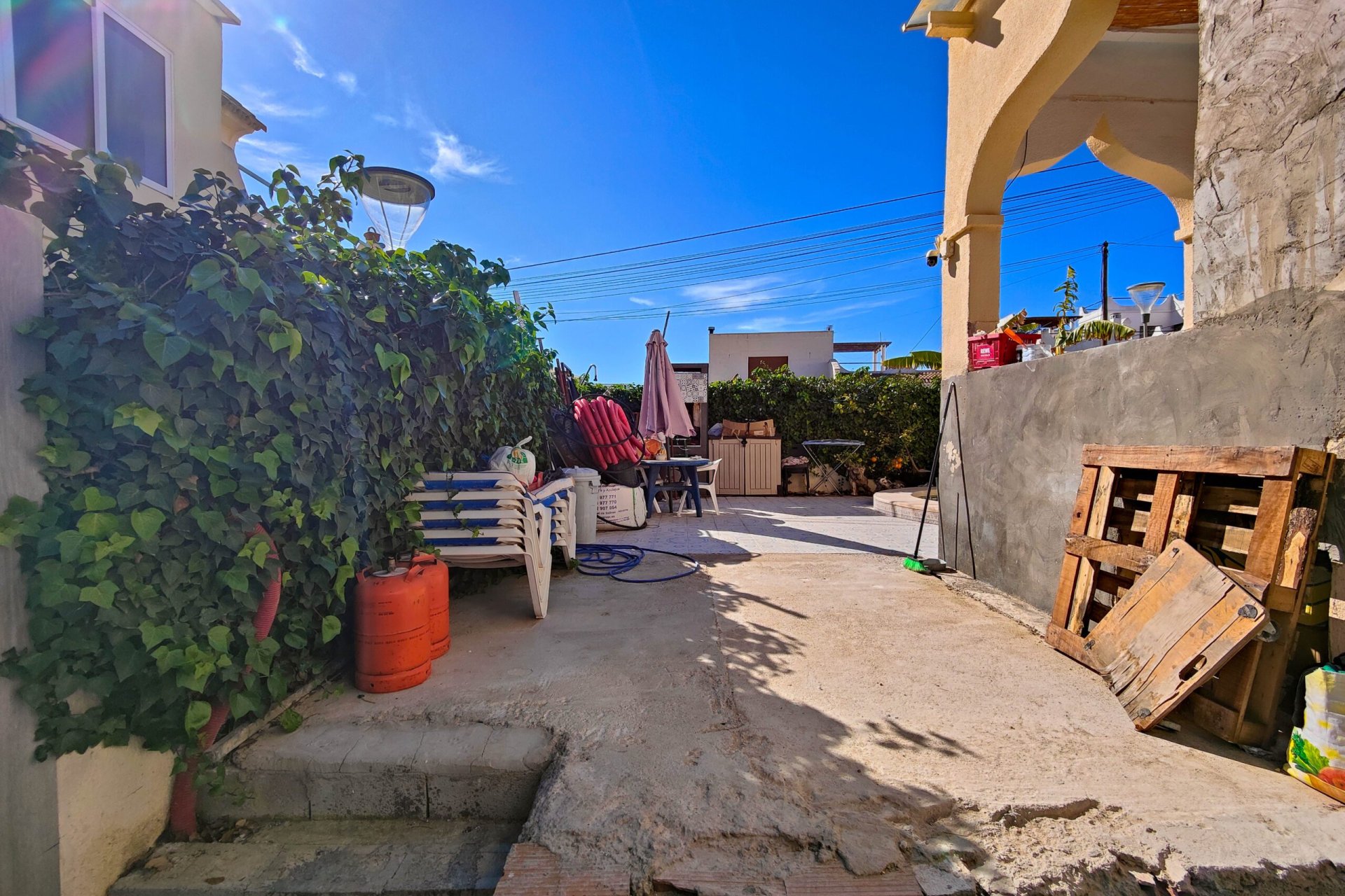 Revânzare - Semi Detached -
San Miguel de Salinas - Inland