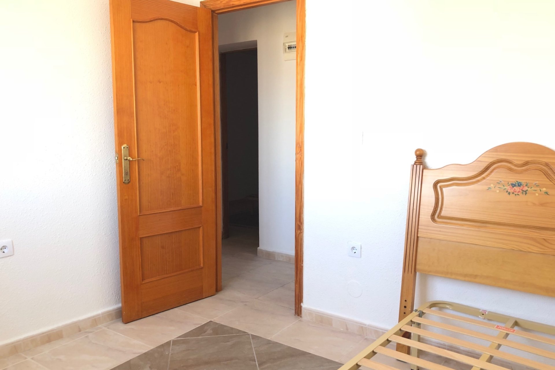 Revânzare - Semi Detached -
San Miguel de Salinas - Inland